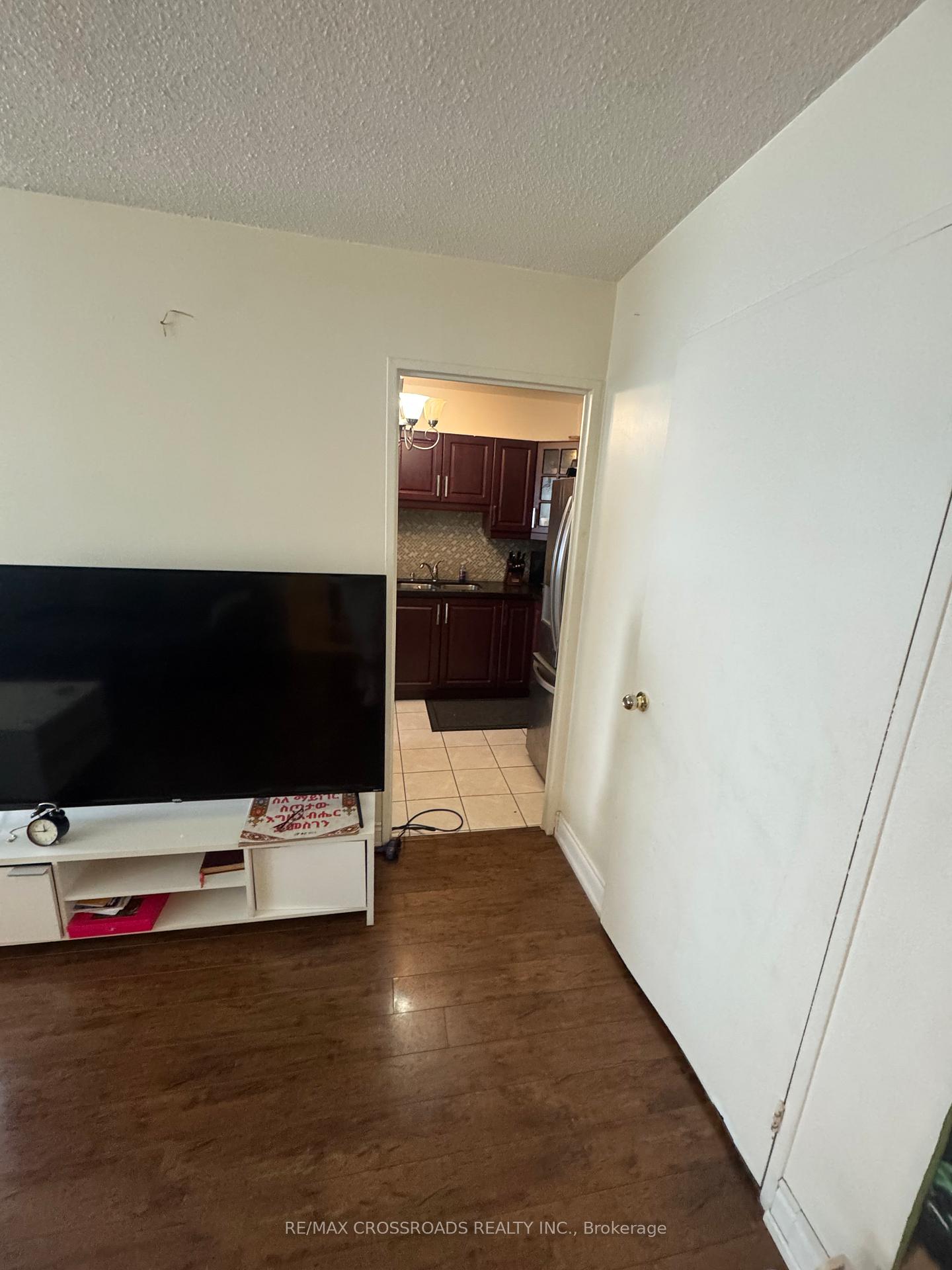 Photo 6 of Unit 1208, 5 Shady Golf Way, Toronto, Flemingdon Park — HOMEH