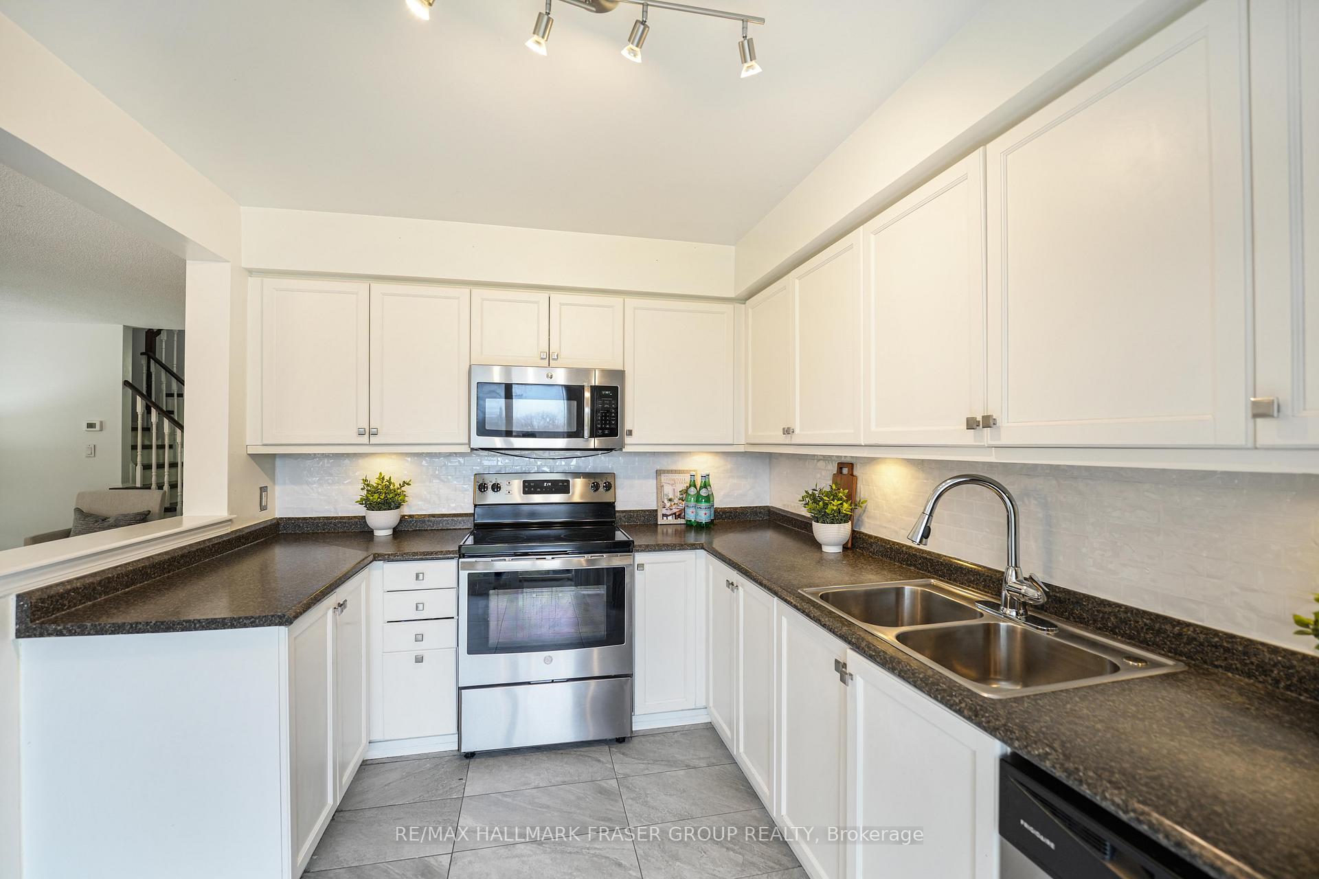 Photo 12 of 73 Torr Lane, Ajax, Central — HOMEH