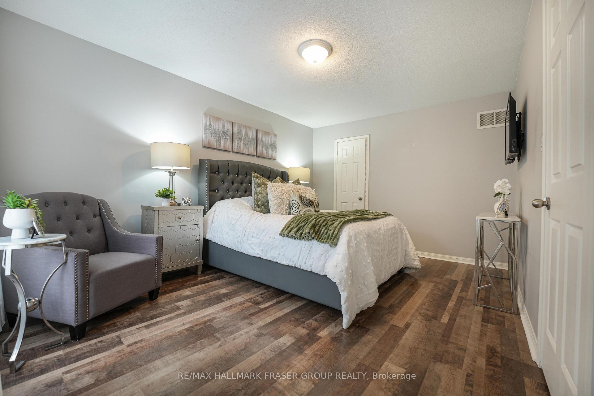 Photo 14 of 73 Torr Lane, Ajax, Central — HOMEH