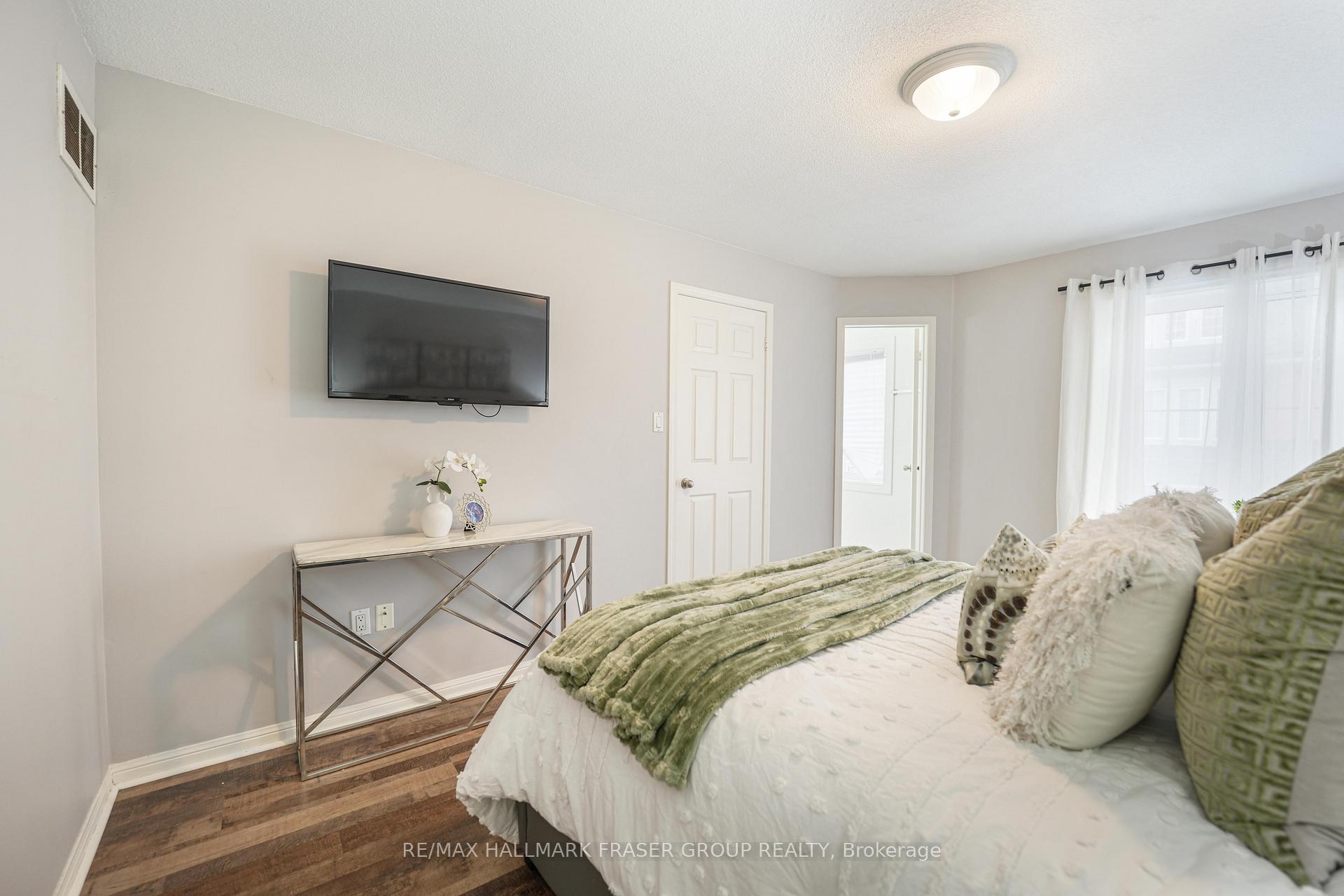 Photo 16 of 73 Torr Lane, Ajax, Central — HOMEH