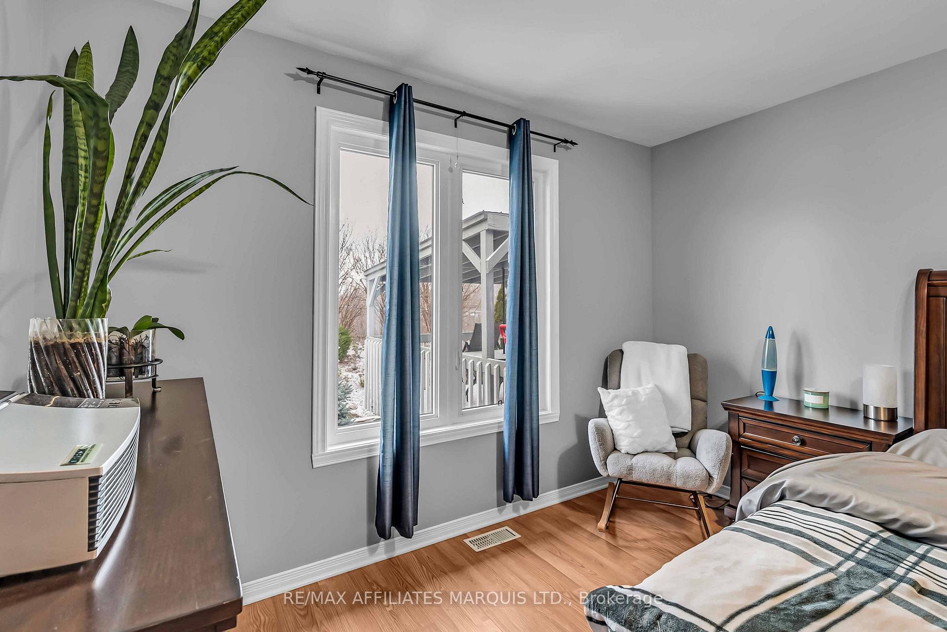 Photo 11 of 213 Northwoods Crescent, Cornwall — HOMEH