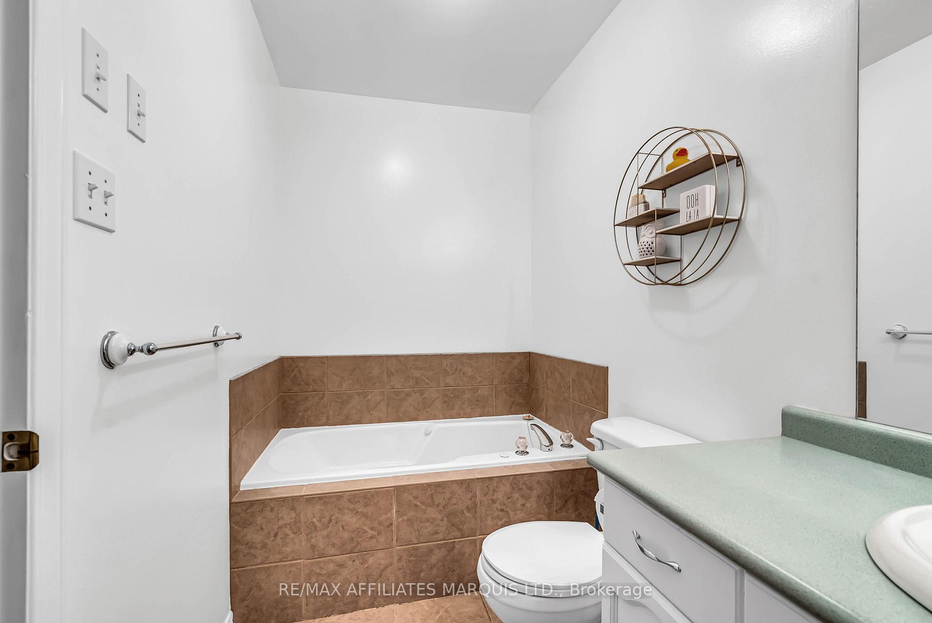 Photo 17 of 213 Northwoods Crescent, Cornwall — HOMEH