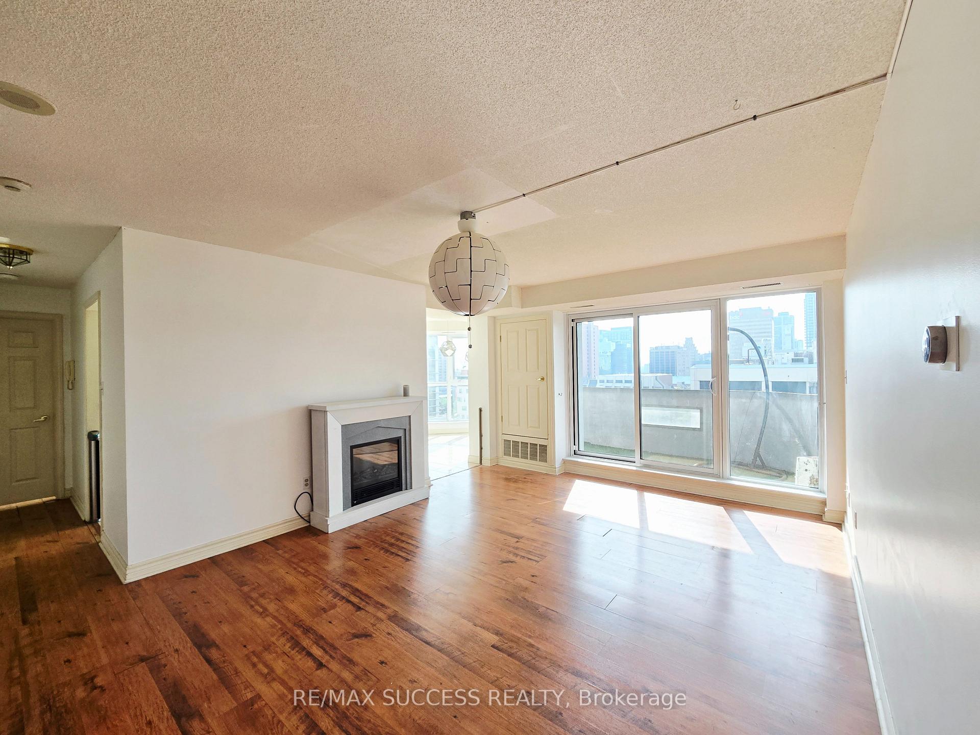 Photo 2 of Unit 901, 67 Caroline Street S, Hamilton, Central — HOMEH