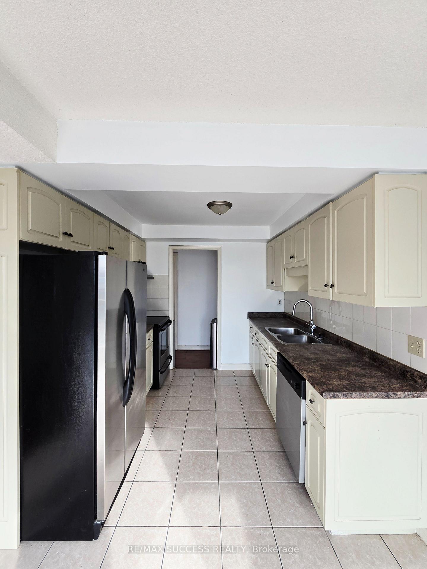 Photo 4 of Unit 901, 67 Caroline Street S, Hamilton, Central — HOMEH