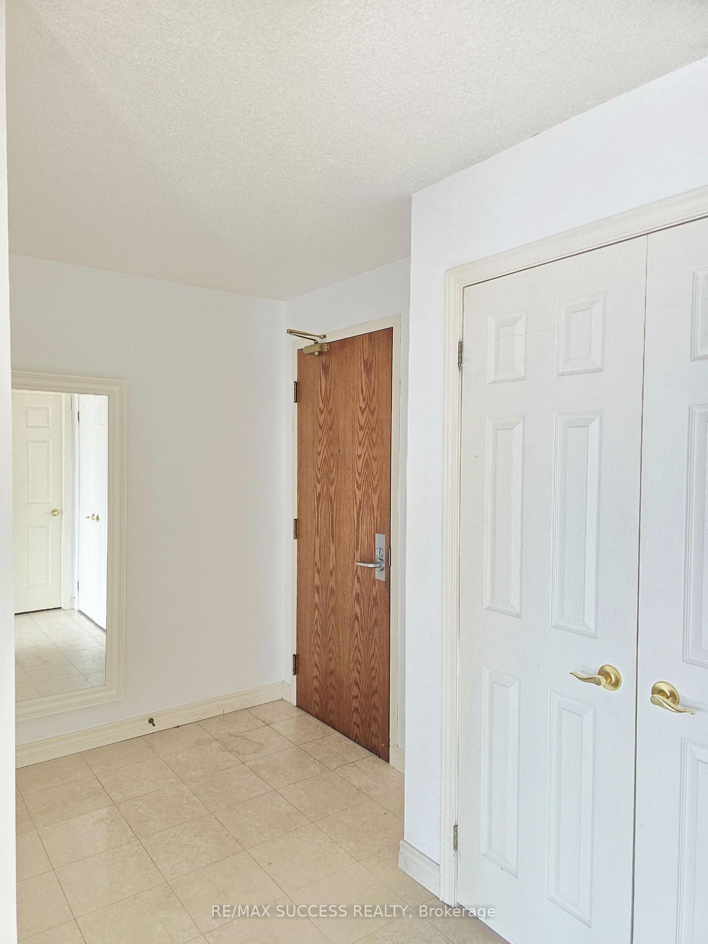 Photo 7 of Unit 901, 67 Caroline Street S, Hamilton, Central — HOMEH