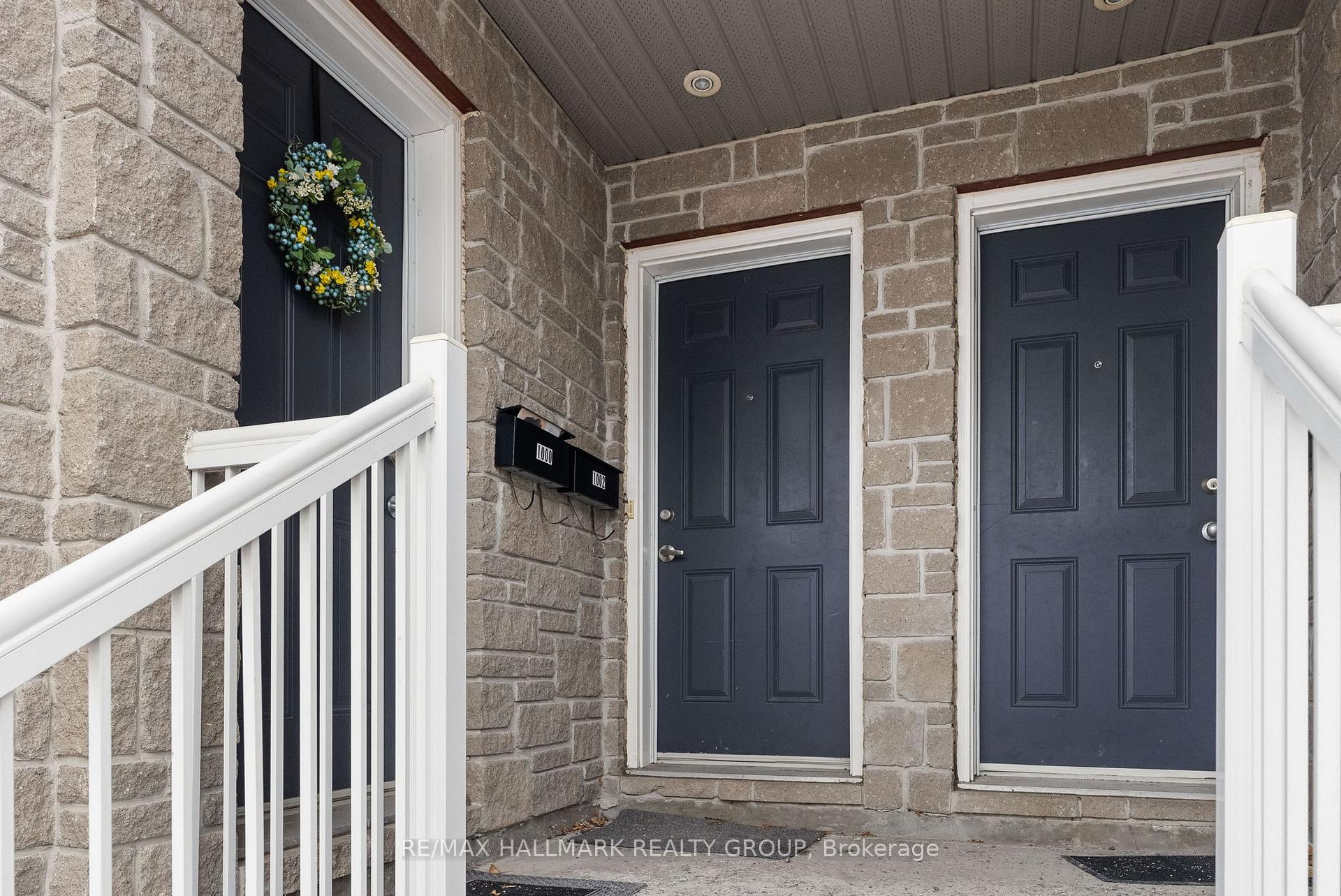 Photo 4 of 1002 Redtail Private, Ottawa, Cyrville — HOMEH