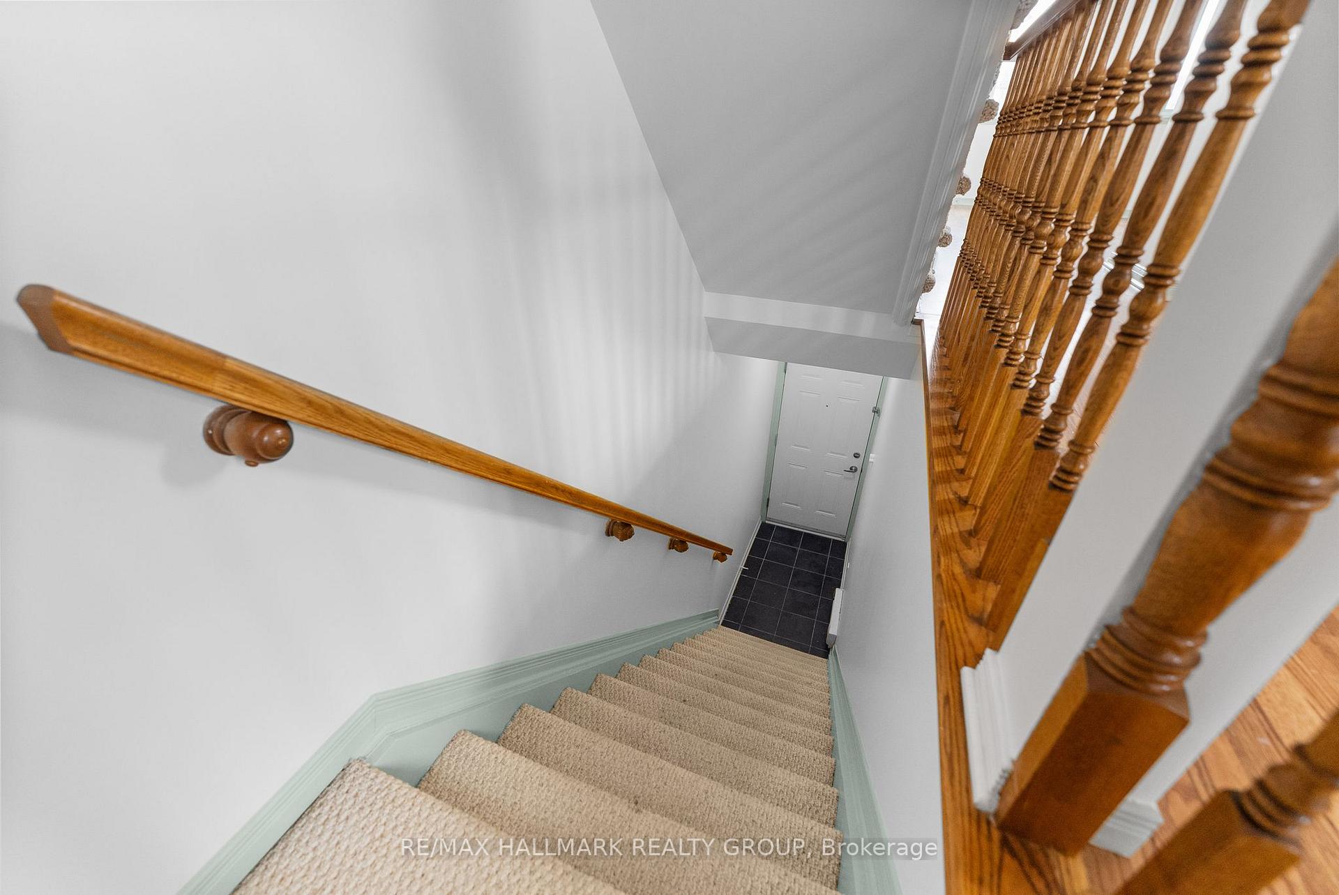 Photo 5 of 1002 Redtail Private, Ottawa, Cyrville — HOMEH