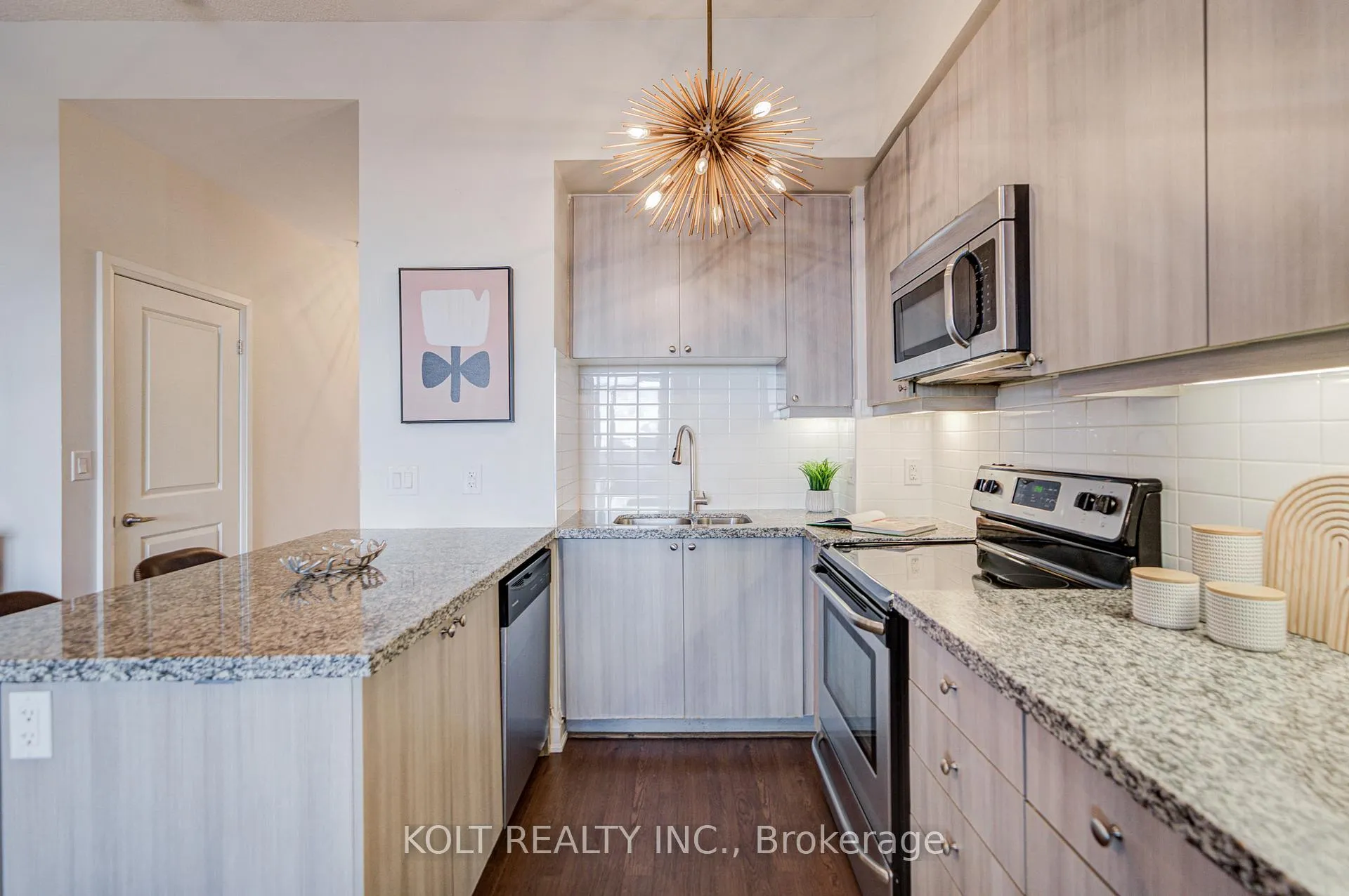 Photo 12 of Unit PH1013, 24 Woodstream Boulevard, Vaughan, Vaughan Grove — HOMEH