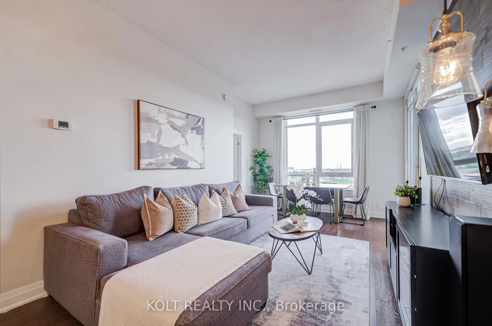 Photo 17 of Unit PH1013, 24 Woodstream Boulevard, Vaughan, Vaughan Grove — HOMEH