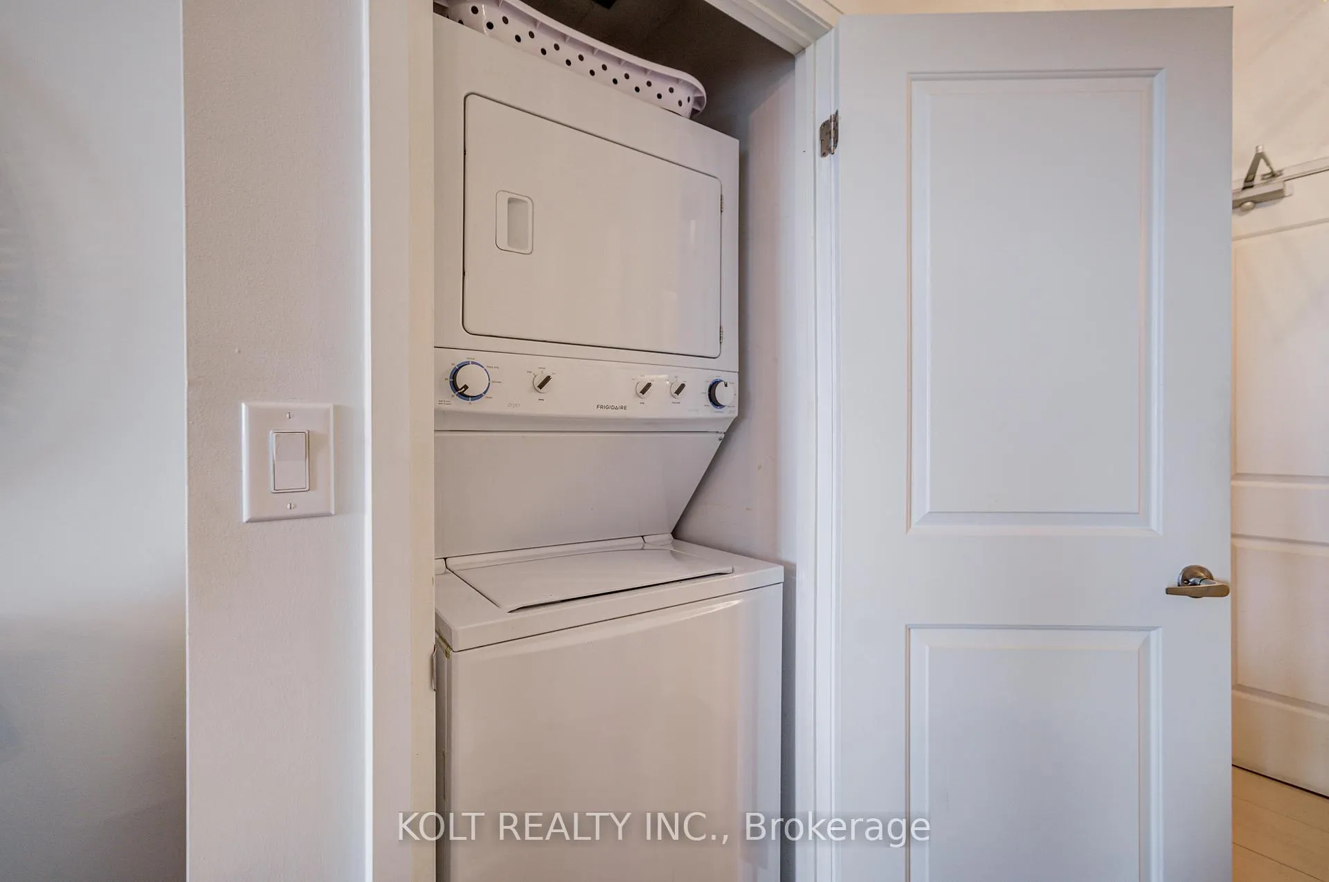 Photo 31 of Unit PH1013, 24 Woodstream Boulevard, Vaughan, Vaughan Grove — HOMEH
