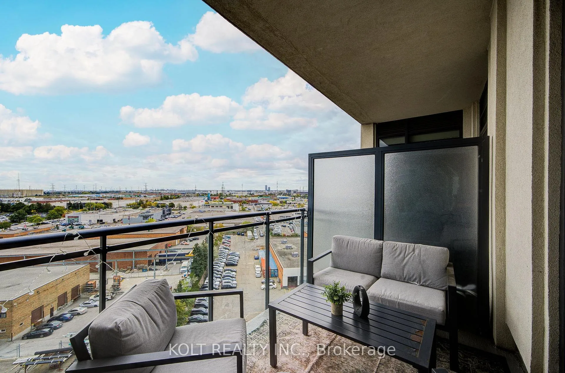 Photo 32 of Unit PH1013, 24 Woodstream Boulevard, Vaughan, Vaughan Grove — HOMEH