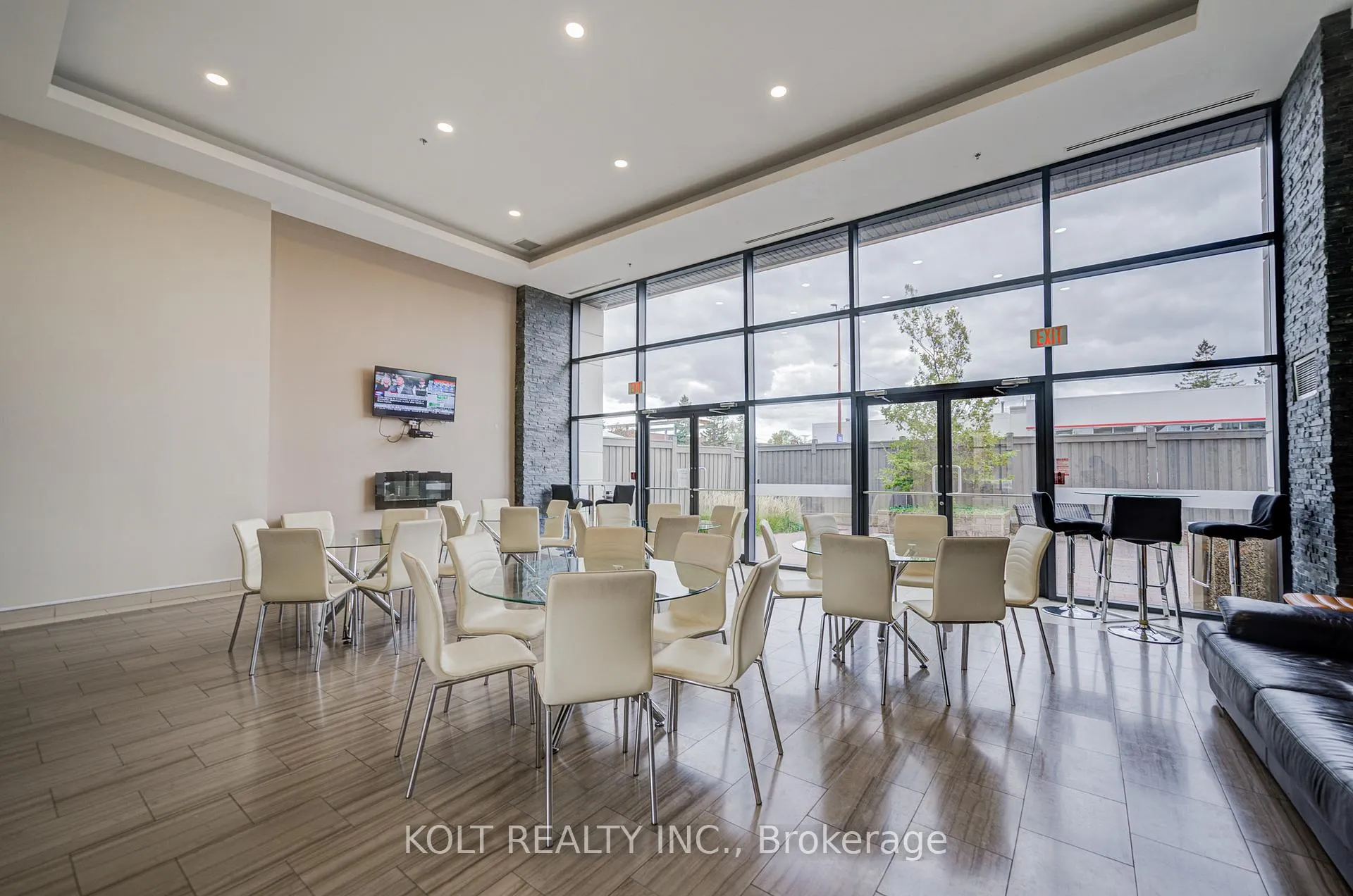 Photo 38 of Unit PH1013, 24 Woodstream Boulevard, Vaughan, Vaughan Grove — HOMEH