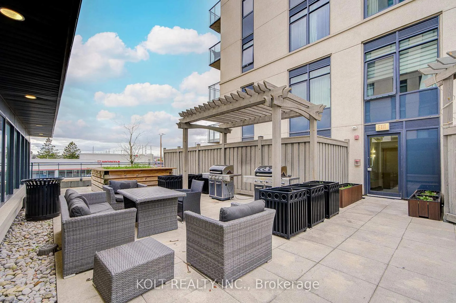 Photo 43 of Unit PH1013, 24 Woodstream Boulevard, Vaughan, Vaughan Grove — HOMEH