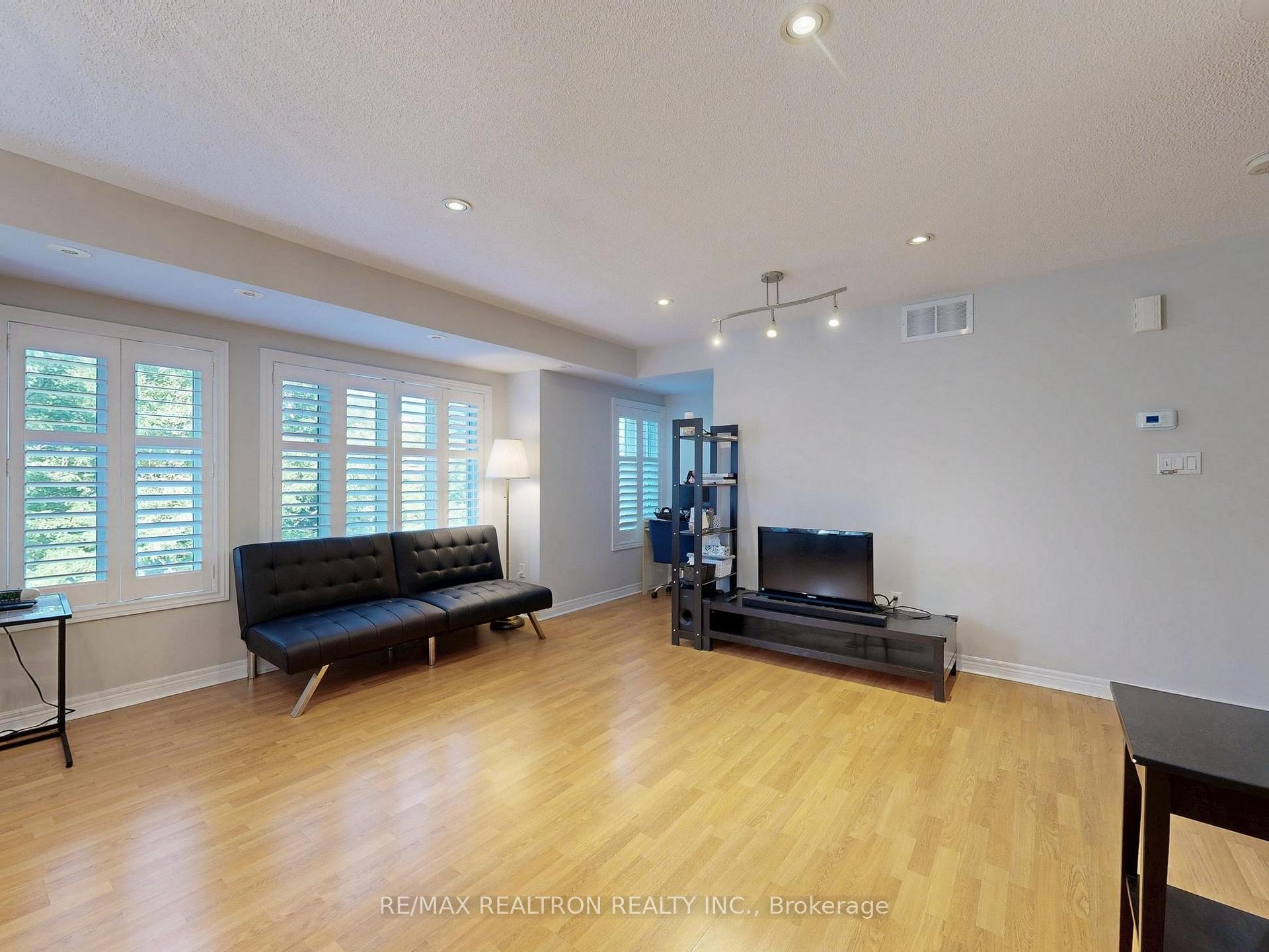 Photo 7 of Unit 366, 314 John Street, Markham, Aileen-Willowbrook — HOMEH