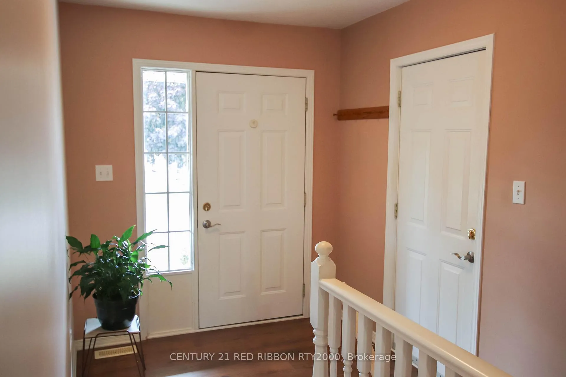 Photo 5 of Unit 17, 375 Scott Street E, Strathroy-Caradoc, SE — HOMEH