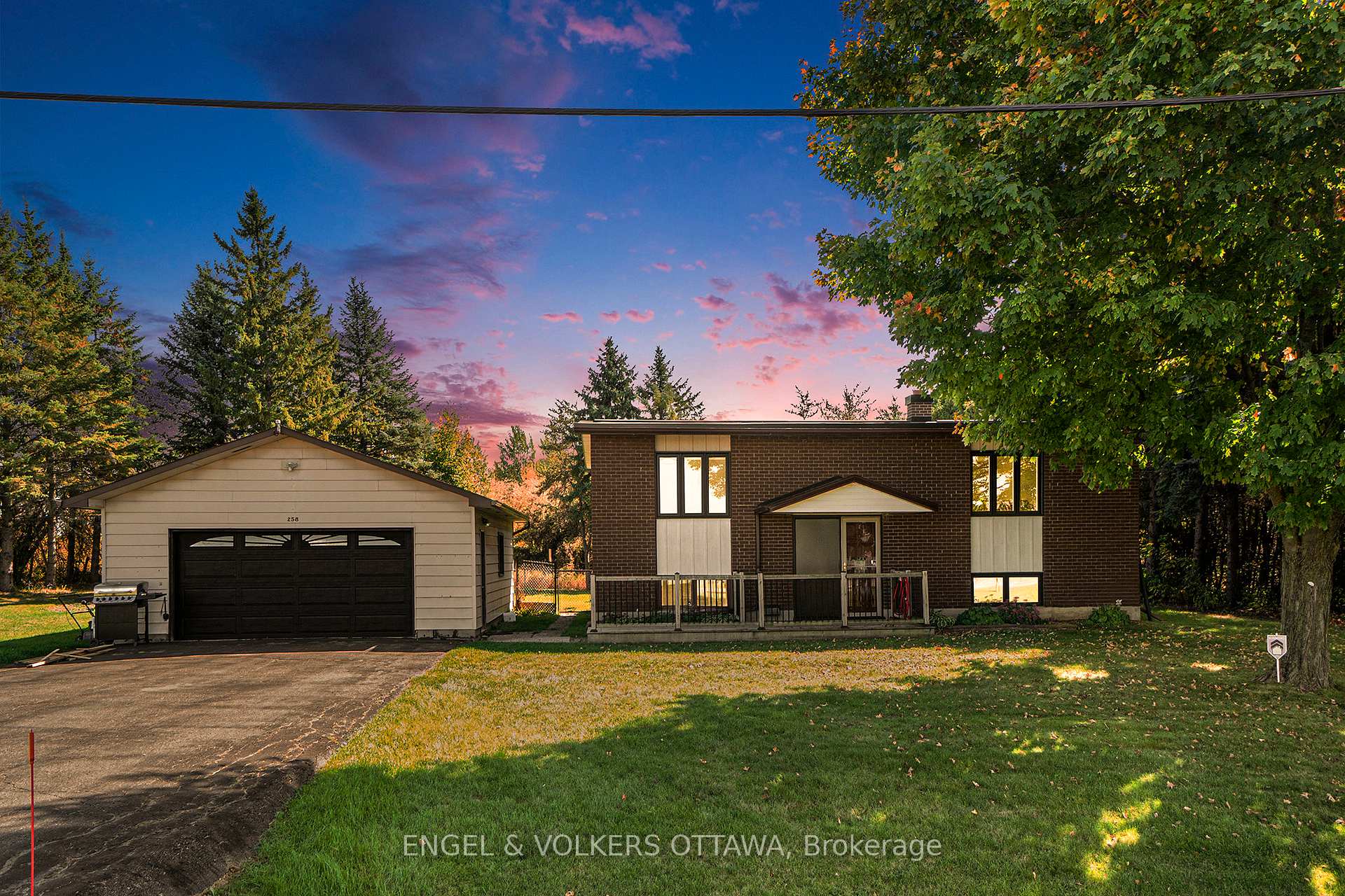 Front of 258 Herrick Drive, Rr#1, Arnprior