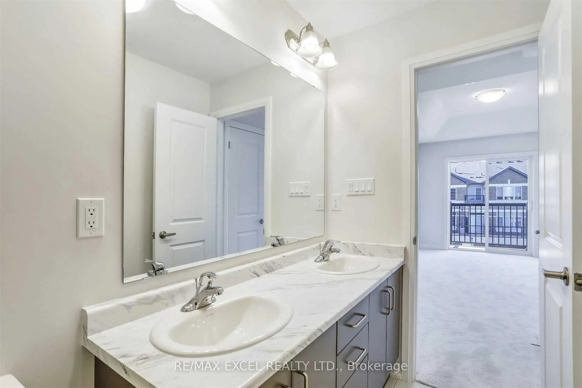 Photo 24 of 40 Sissons Way, Markham, Box Grove — HOMEH