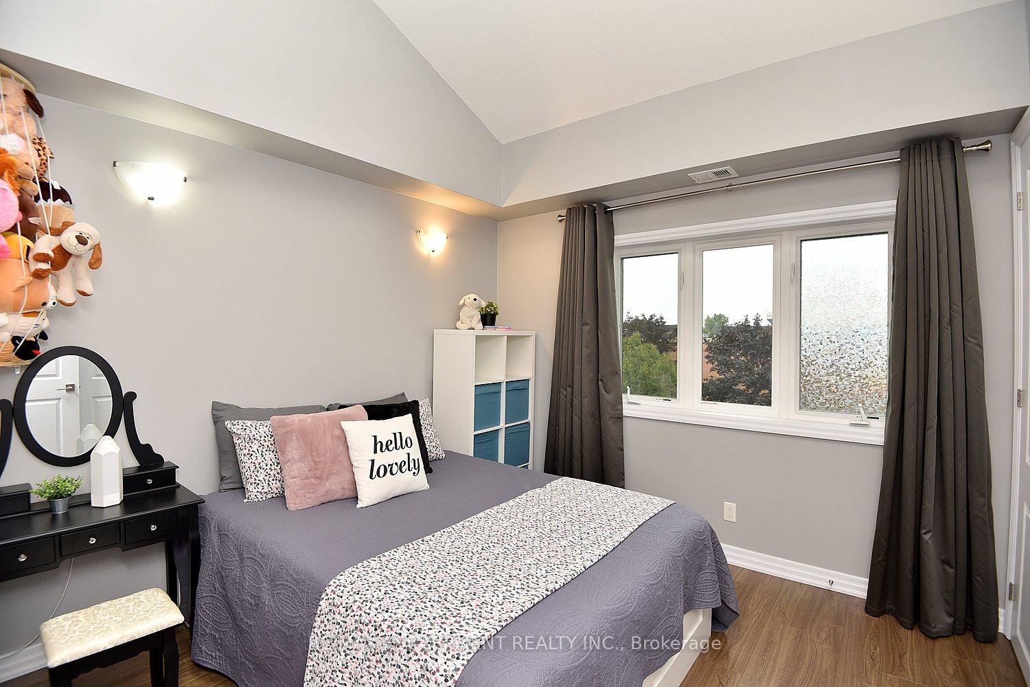 Photo 16 of Unit 320, 170 Rockhaven Lane, Hamilton, Waterdown — HOMEH