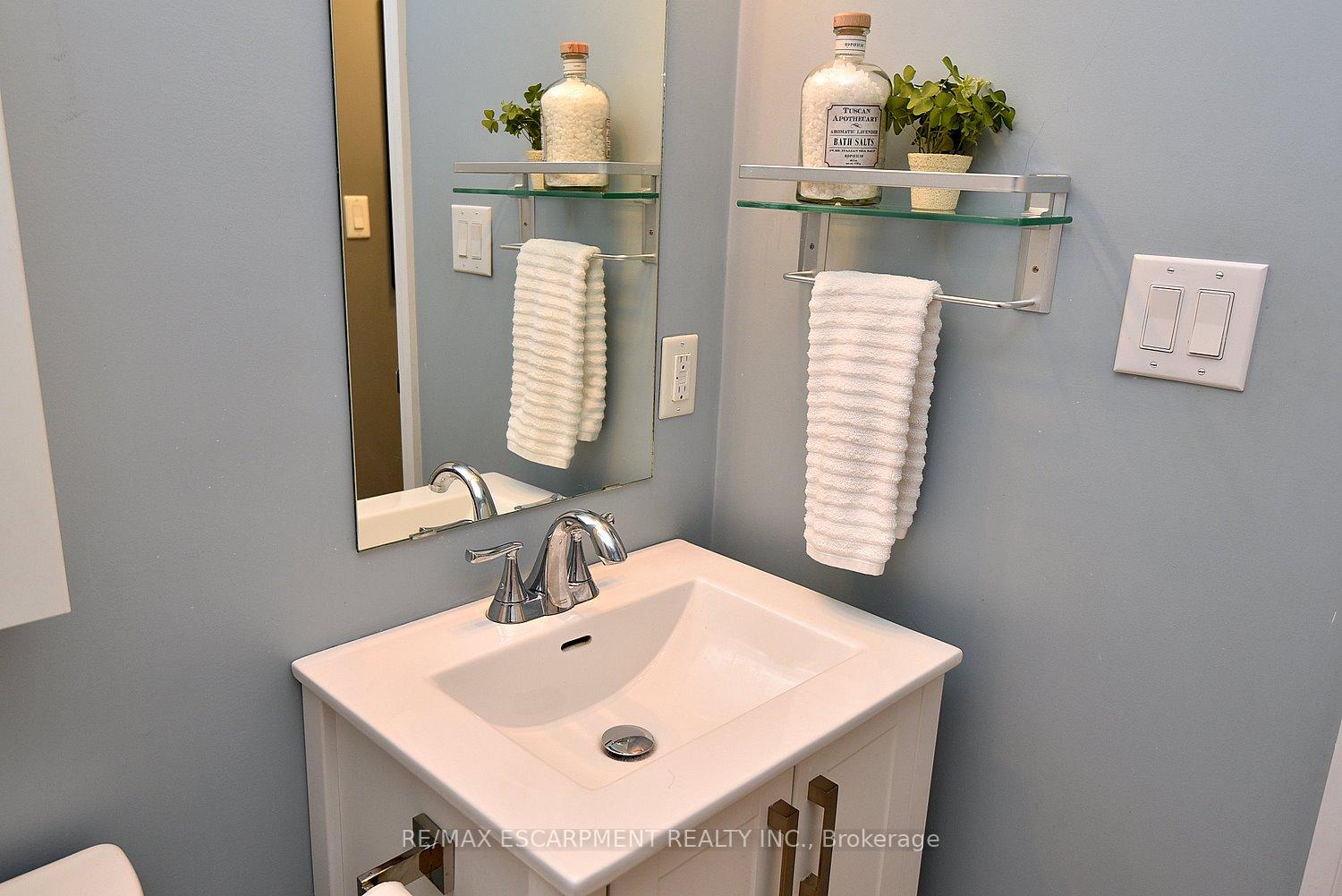 Photo 18 of Unit 320, 170 Rockhaven Lane, Hamilton, Waterdown — HOMEH