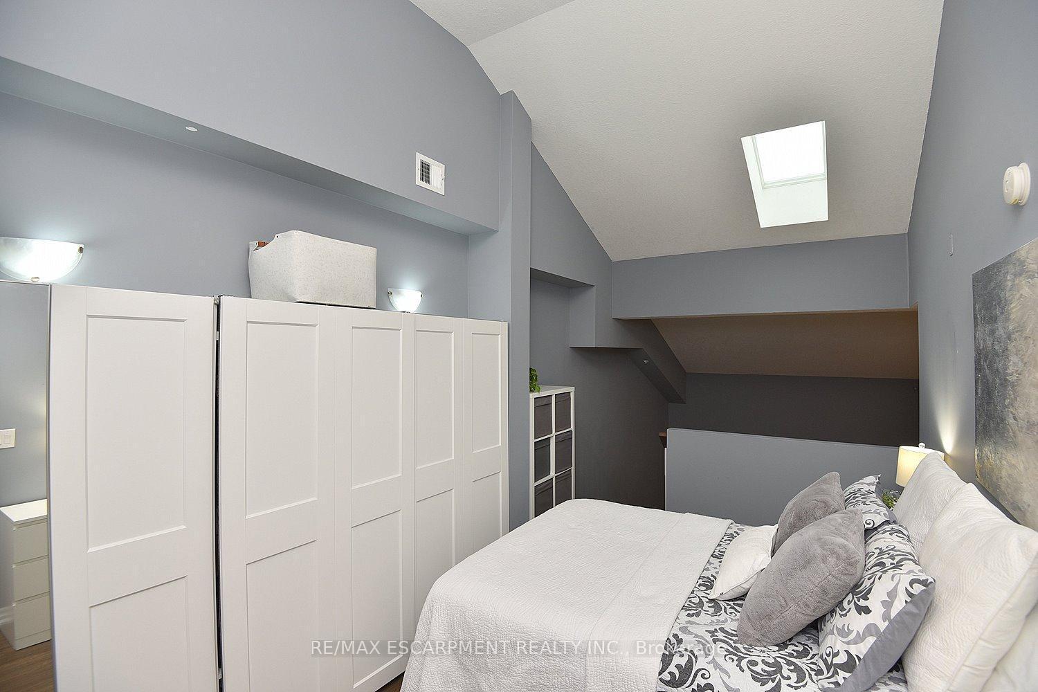 Photo 21 of Unit 320, 170 Rockhaven Lane, Hamilton, Waterdown — HOMEH