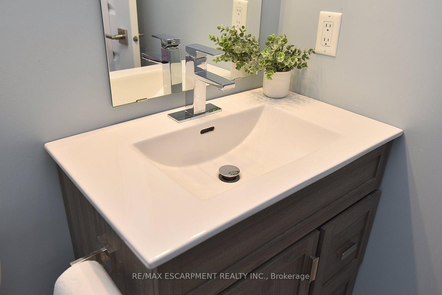 Photo 26 of Unit 320, 170 Rockhaven Lane, Hamilton, Waterdown — HOMEH