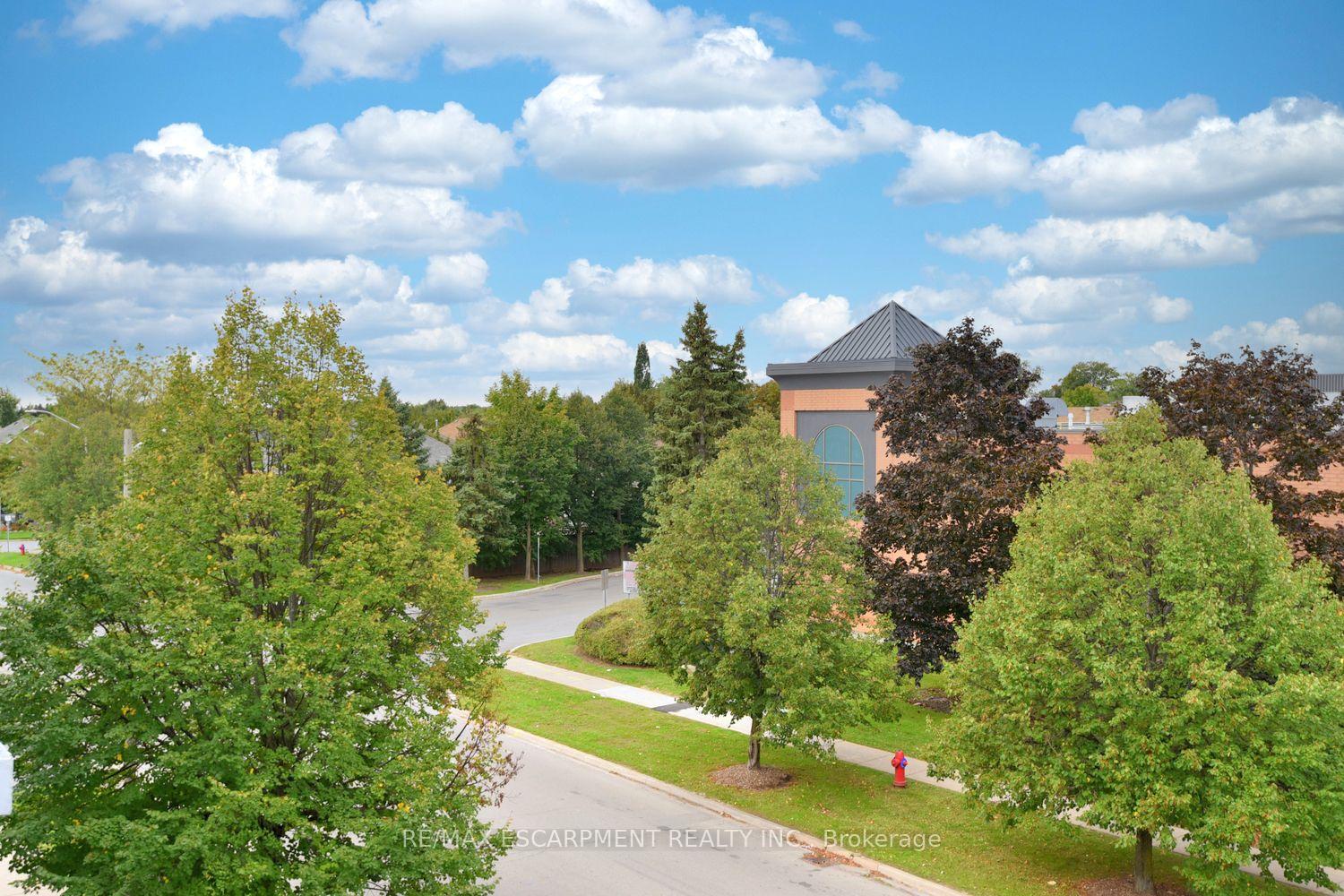 Photo 27 of Unit 320, 170 Rockhaven Lane, Hamilton, Waterdown — HOMEH