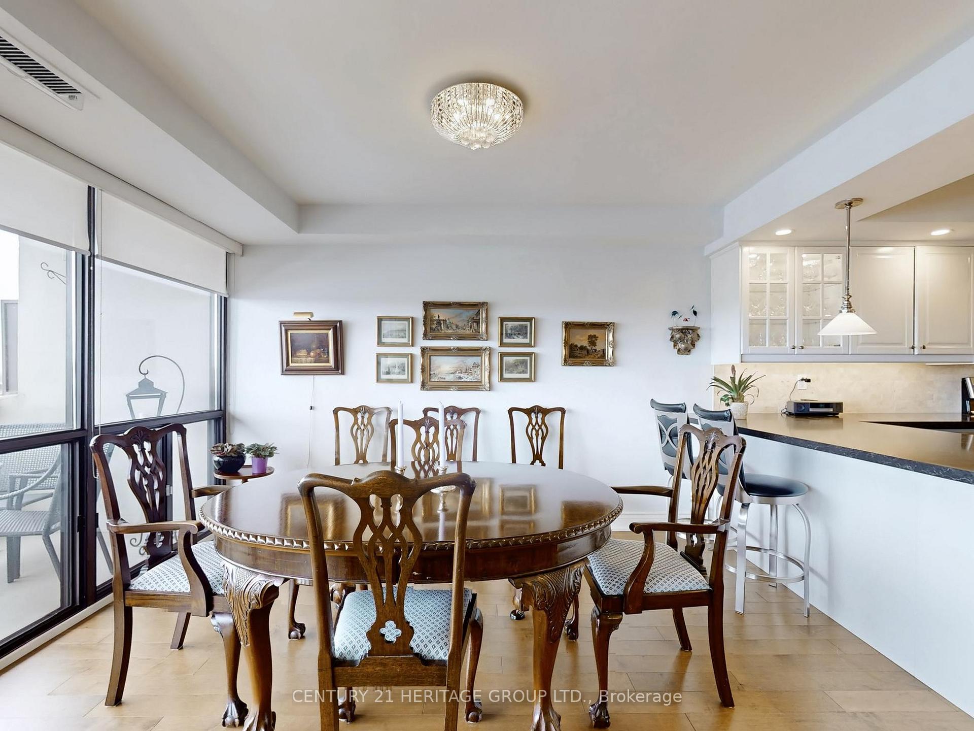 Photo 8 of Unit 1605, 8111 Yonge Street, Markham, Royal Orchard — HOMEH