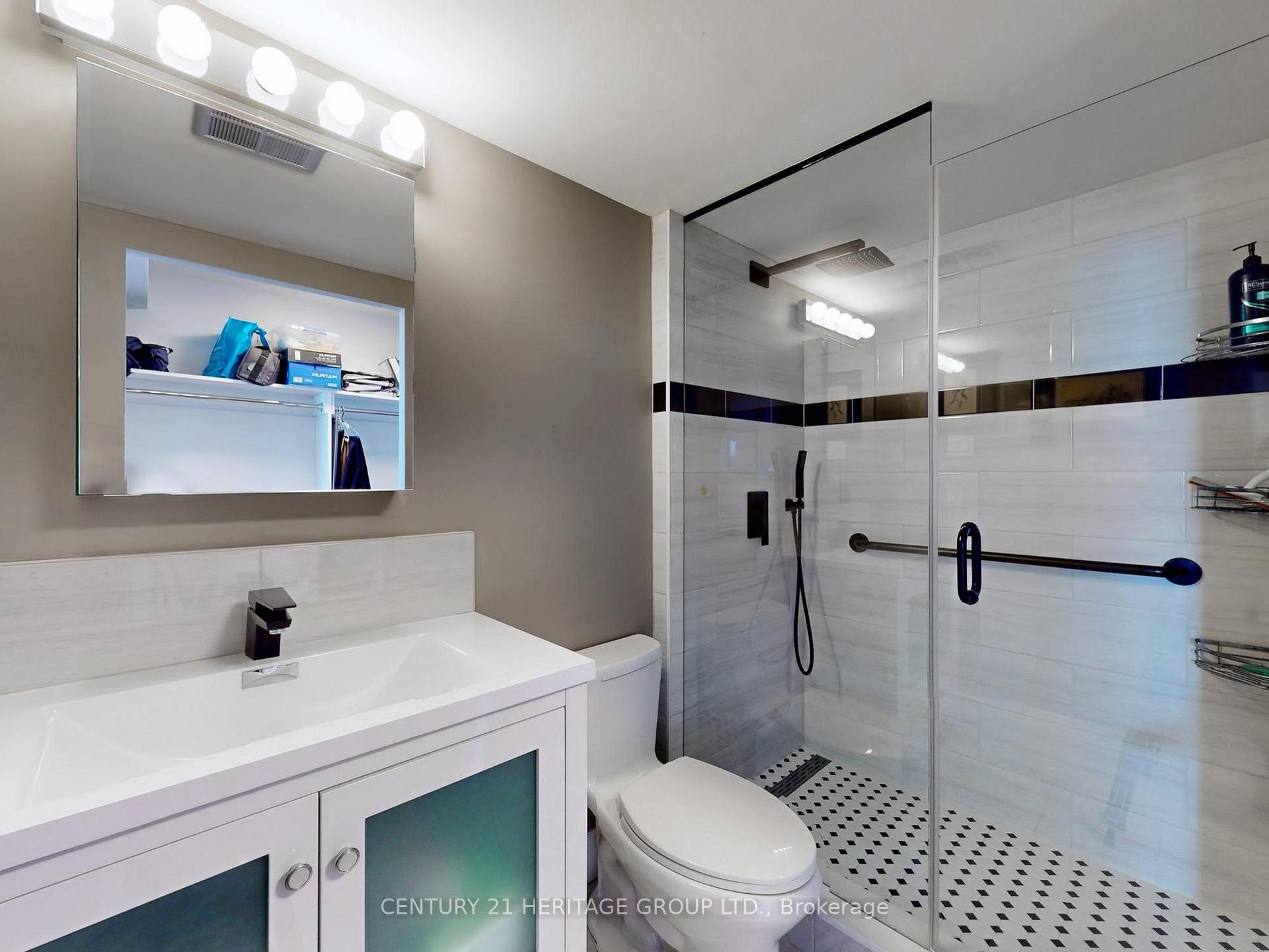 Photo 14 of Unit 1605, 8111 Yonge Street, Markham, Royal Orchard — HOMEH