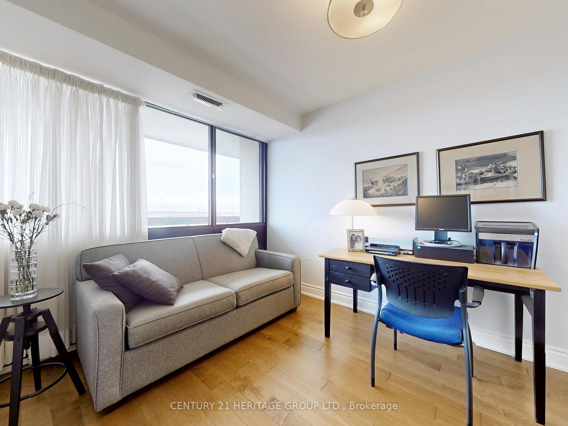 Photo 18 of Unit 1605, 8111 Yonge Street, Markham, Royal Orchard — HOMEH