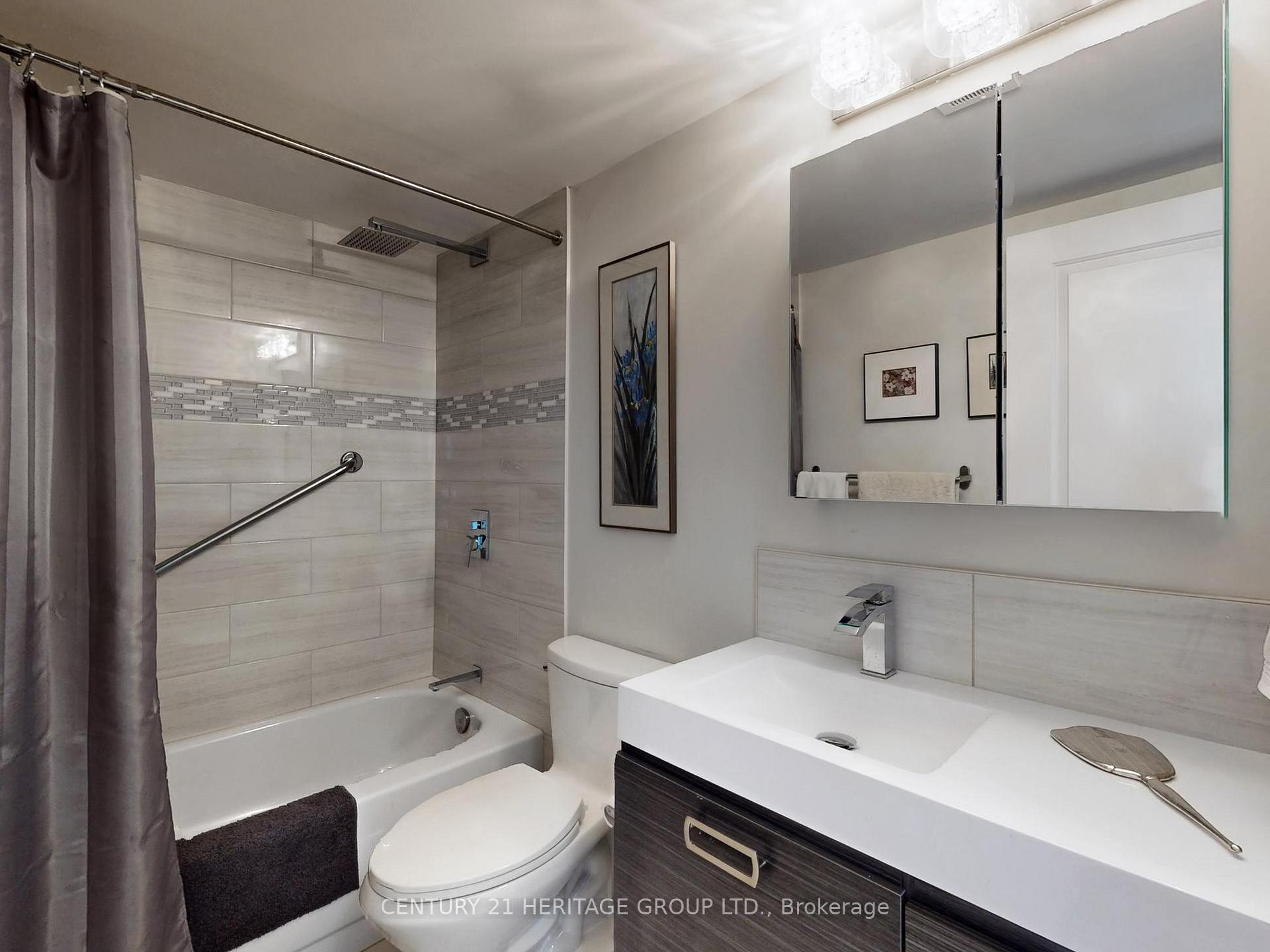 Photo 19 of Unit 1605, 8111 Yonge Street, Markham, Royal Orchard — HOMEH