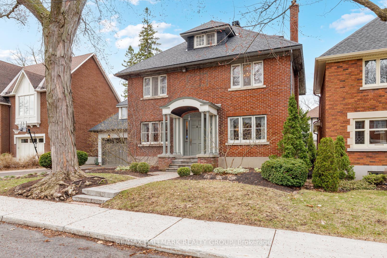 Front of 396 Huron Avenue S