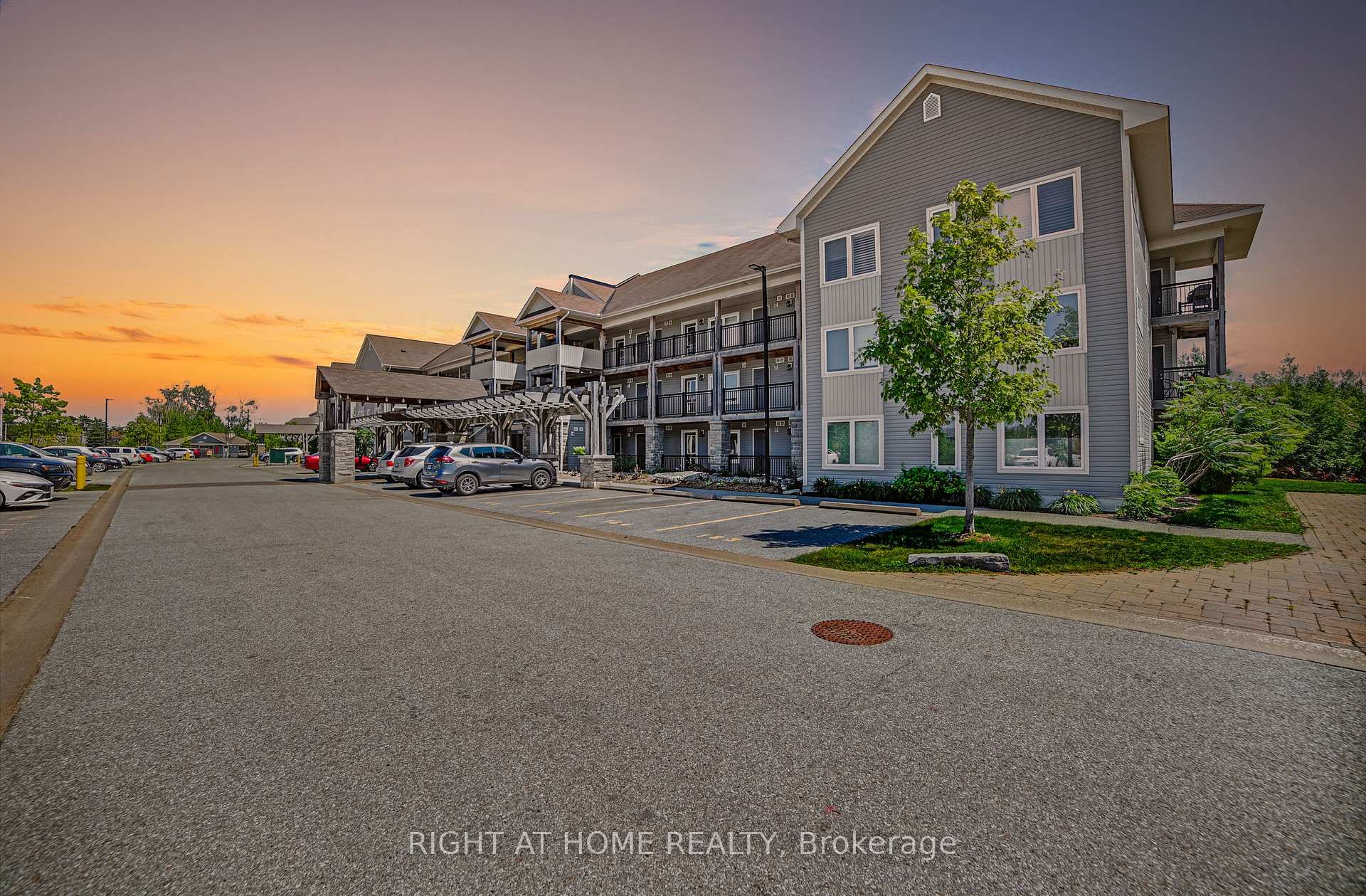 Photo 1 of Unit 307, 8 Brandy Lane Drive, Collingwood — HOMEH