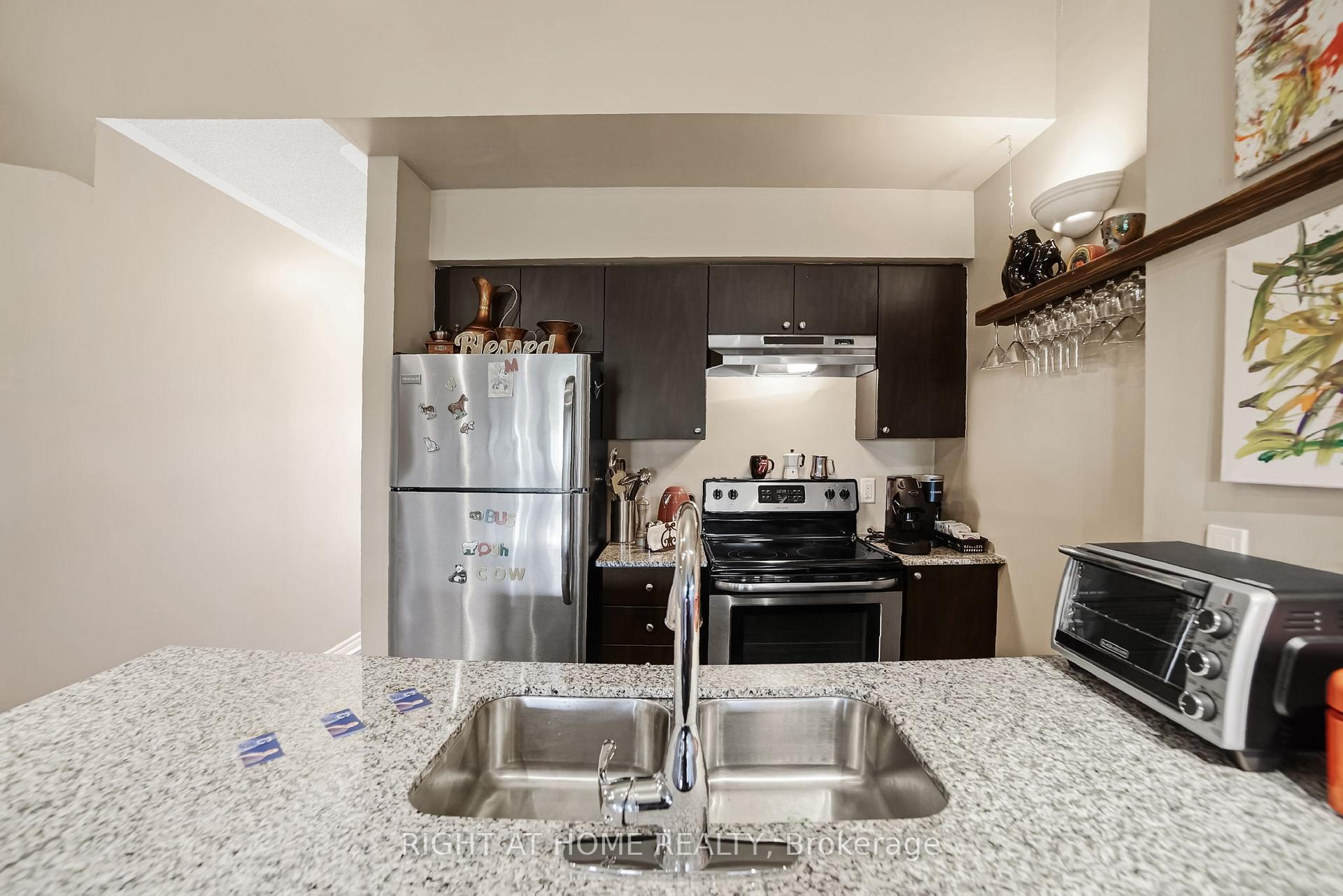Photo 12 of Unit 307, 8 Brandy Lane Drive, Collingwood — HOMEH