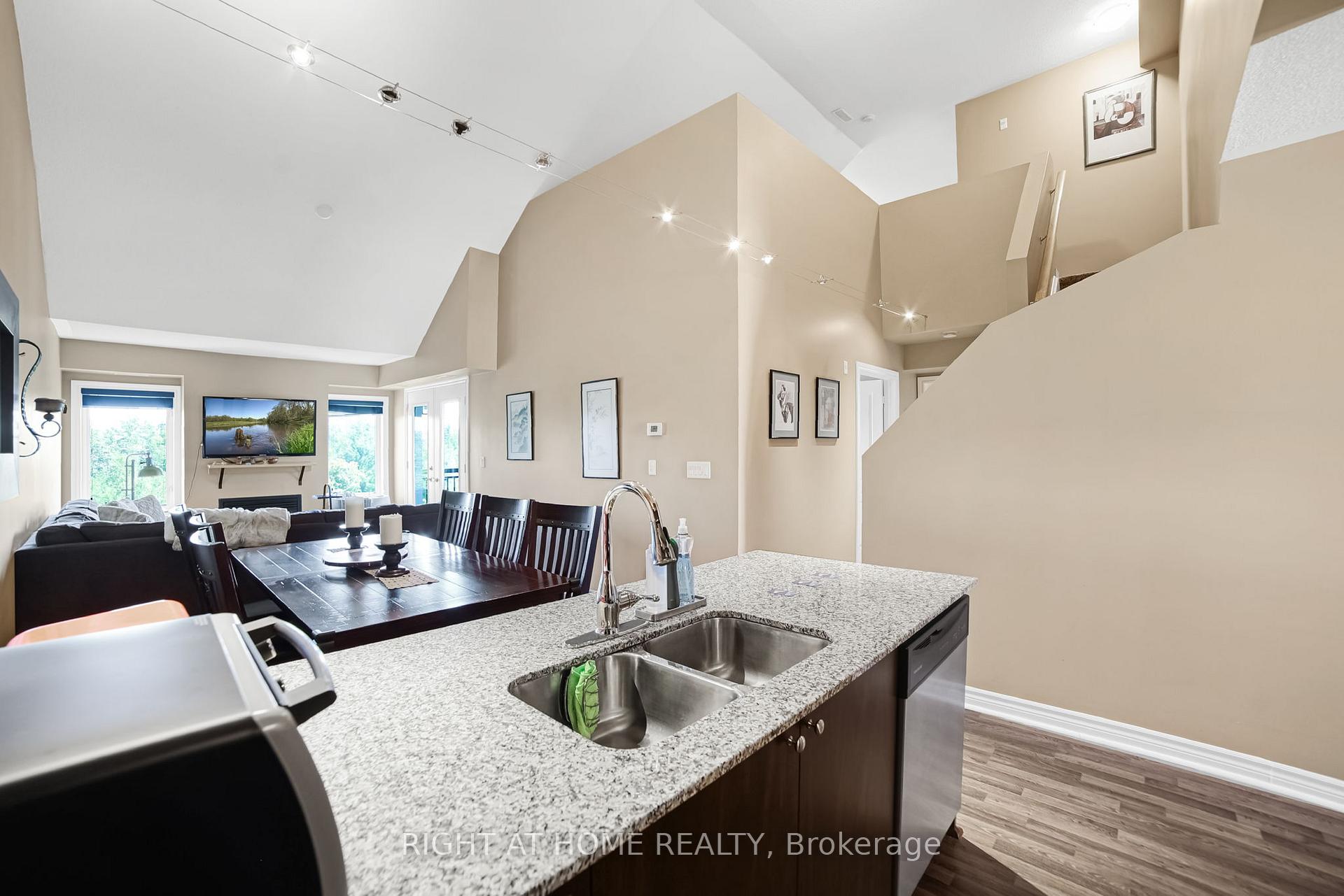 Photo 13 of Unit 307, 8 Brandy Lane Drive, Collingwood — HOMEH