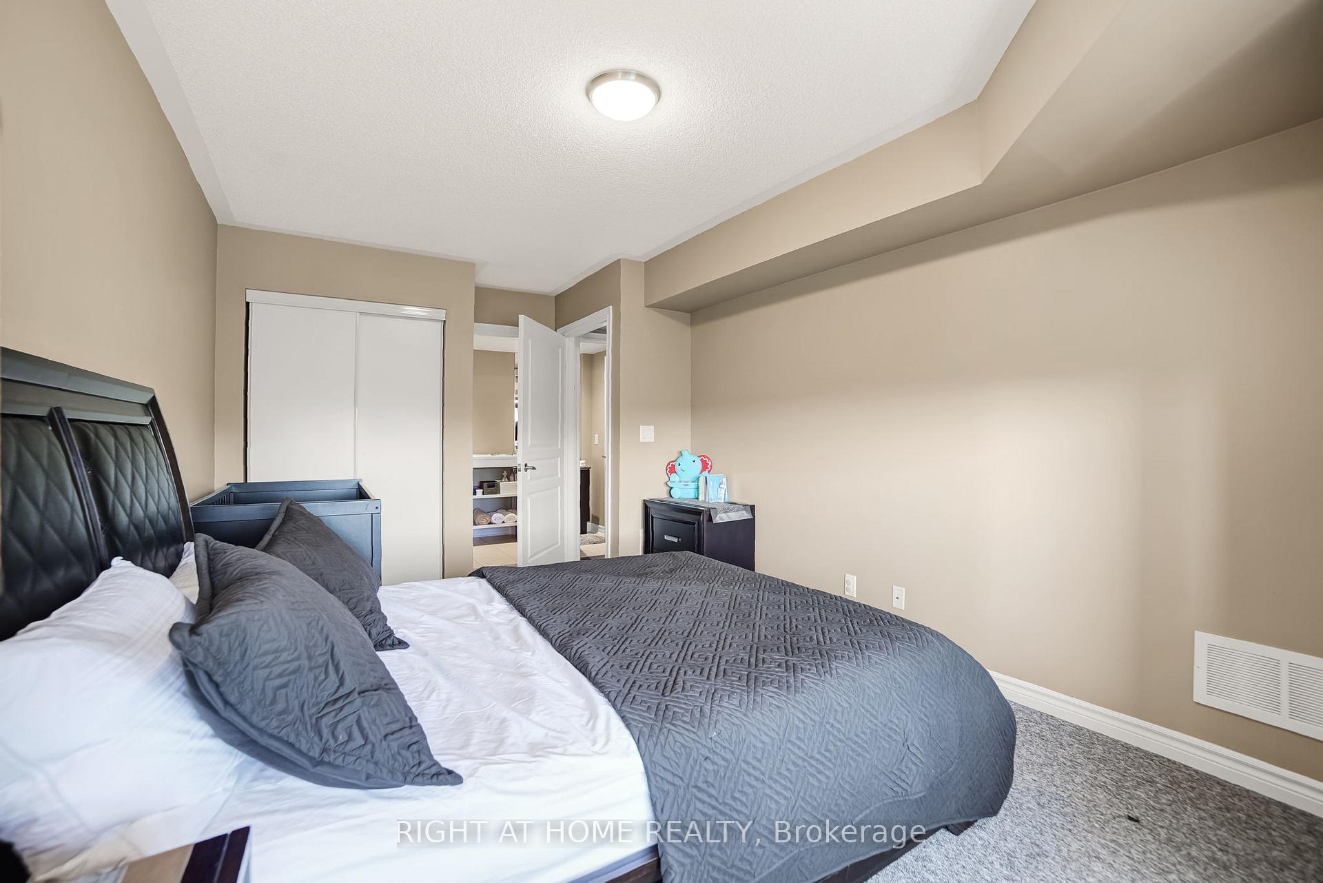 Photo 17 of Unit 307, 8 Brandy Lane Drive, Collingwood — HOMEH