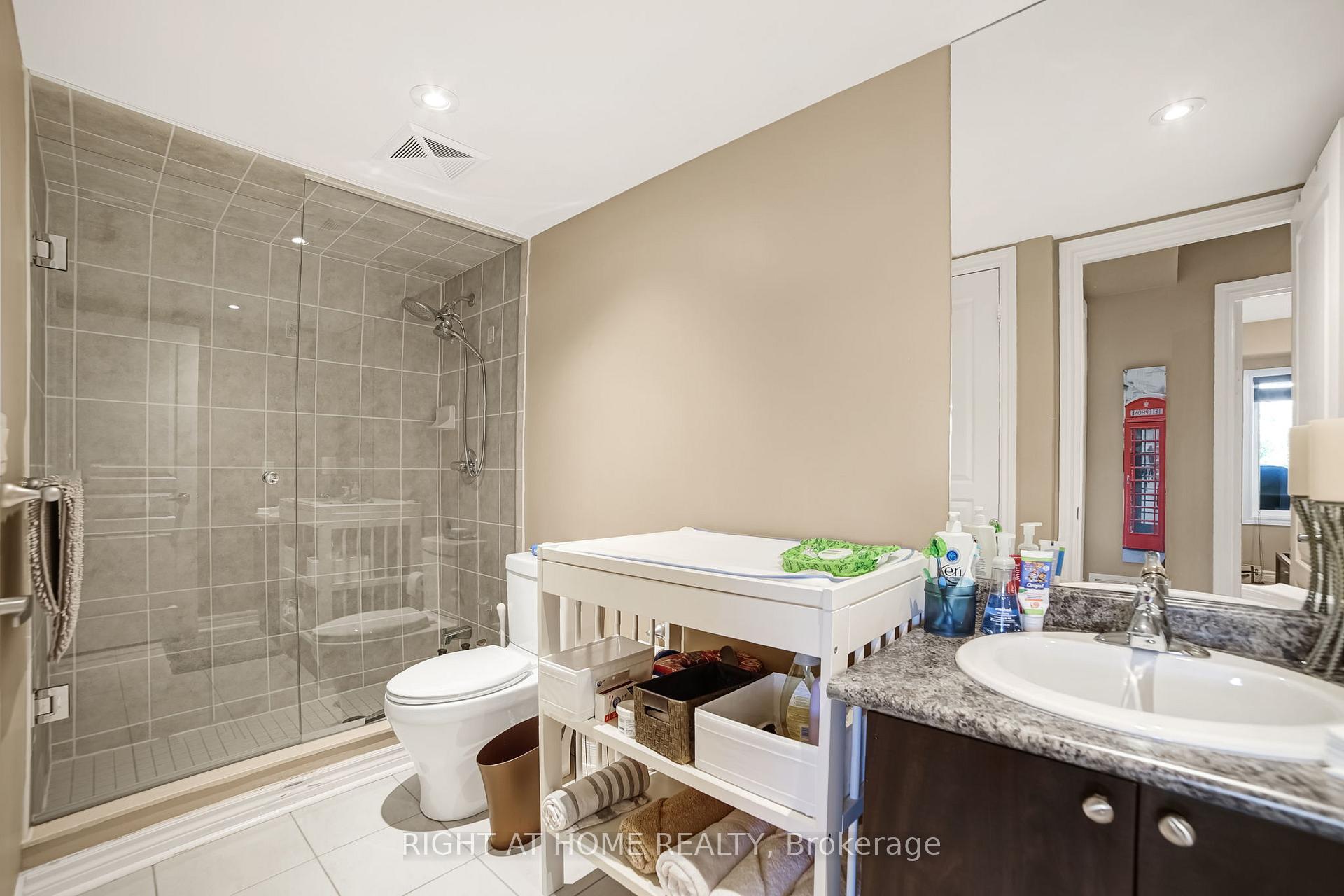 Photo 23 of Unit 307, 8 Brandy Lane Drive, Collingwood — HOMEH