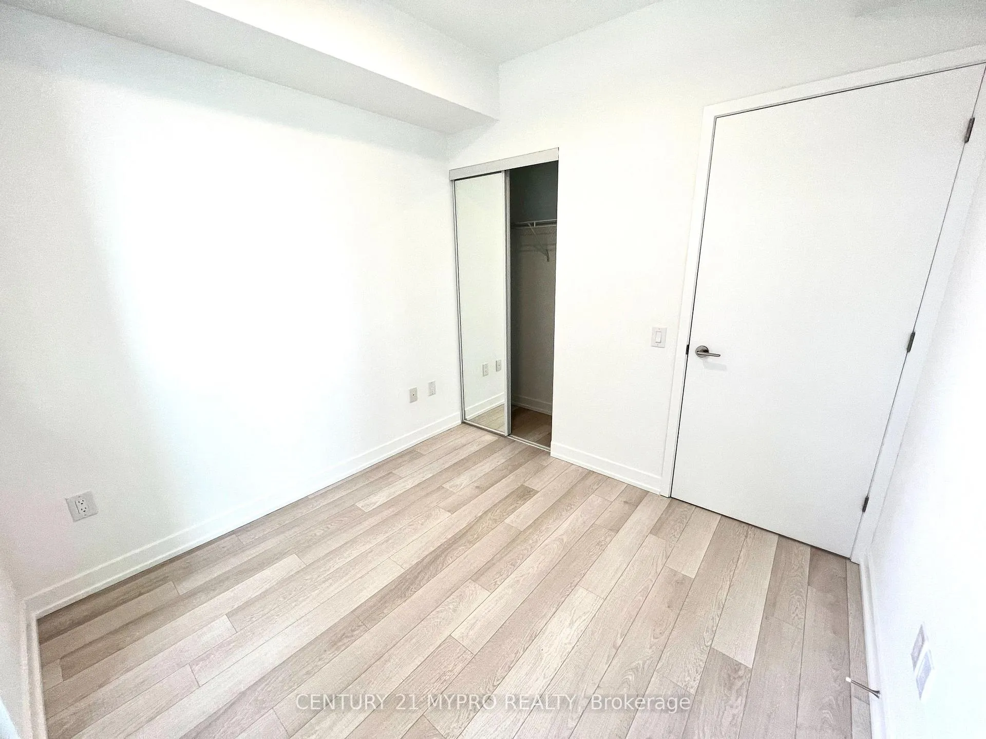Photo 1 of Unit 1507, 39 Roehampton Avenue E, Toronto, Yonge-Eglinton — HOMEH