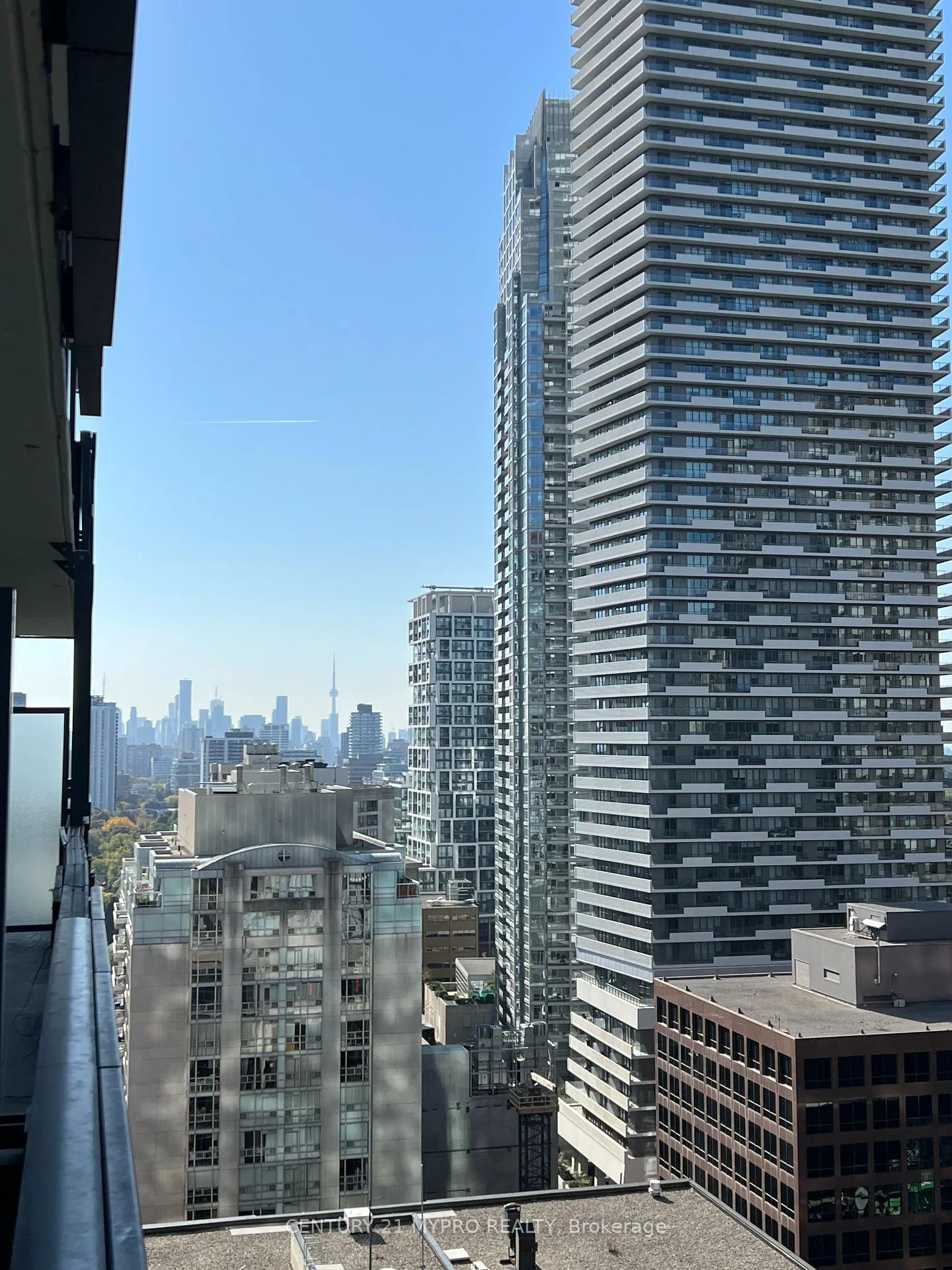 Photo 12 of Unit 1507, 39 Roehampton Avenue E, Toronto, Yonge-Eglinton — HOMEH