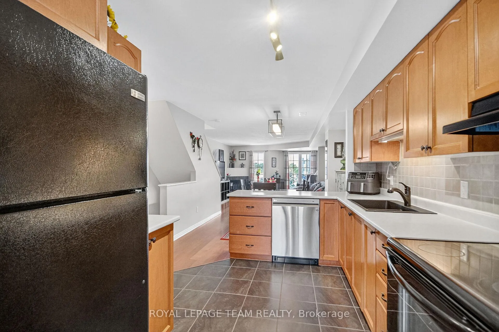 Photo 8 of 144 Berrigan Drive, Ottawa, Barrhaven - Longfields — HOMEH