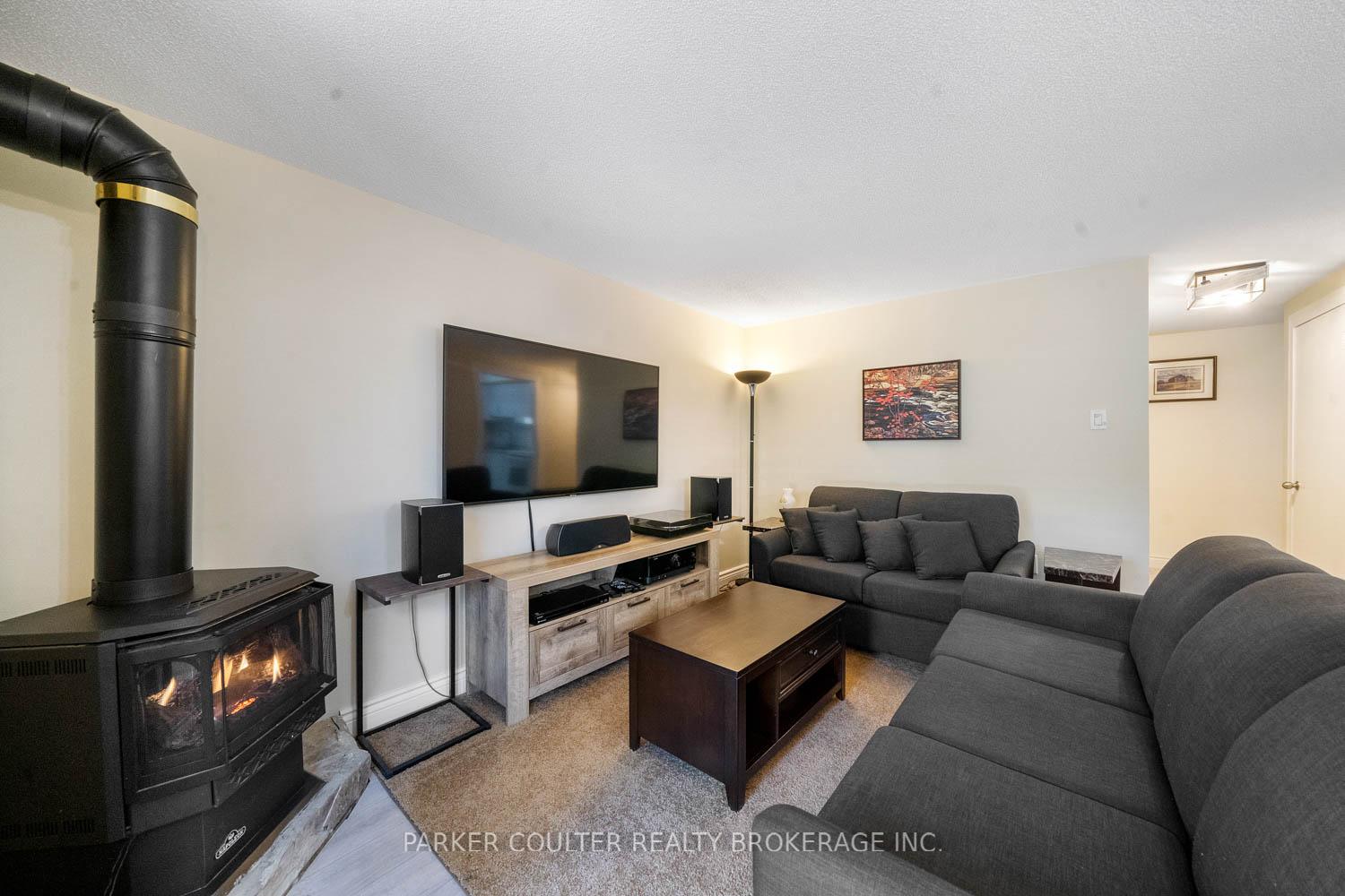 Photo 6 of Unit 8, 13 Meadow Lane, Barrie, Ardagh — HOMEH