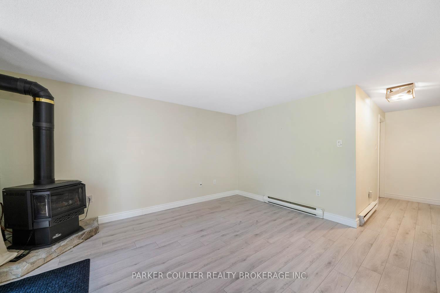 Photo 7 of Unit 8, 13 Meadow Lane, Barrie, Ardagh — HOMEH