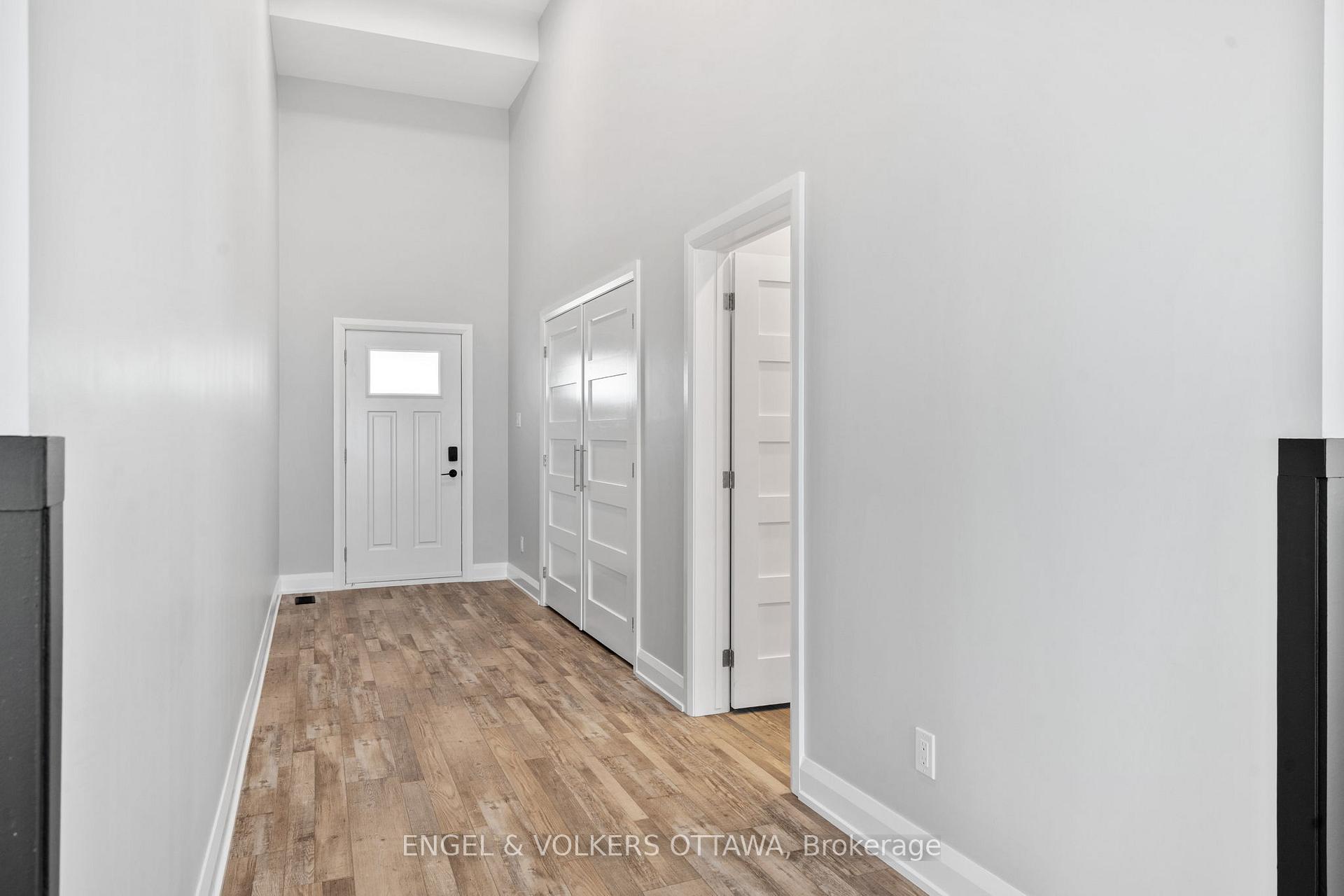 Photo 5 of 866 Bayview Drive, Ottawa, Constance Bay — HOMEH