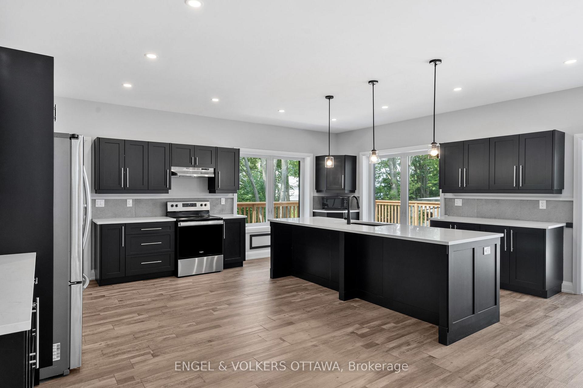 Photo 13 of 866 Bayview Drive, Ottawa, Constance Bay — HOMEH