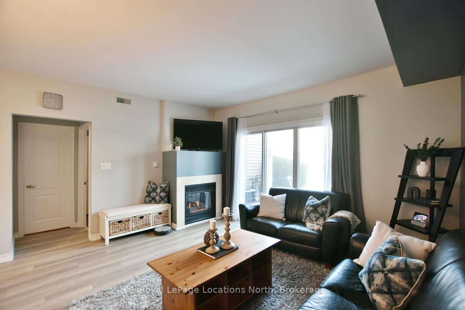 Photo 22 of Unit 818, 32 Dawson Drive, Collingwood — HOMEH