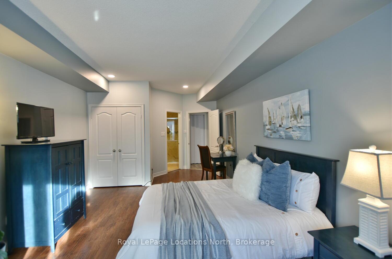 Photo 34 of Unit 818, 32 Dawson Drive, Collingwood — HOMEH