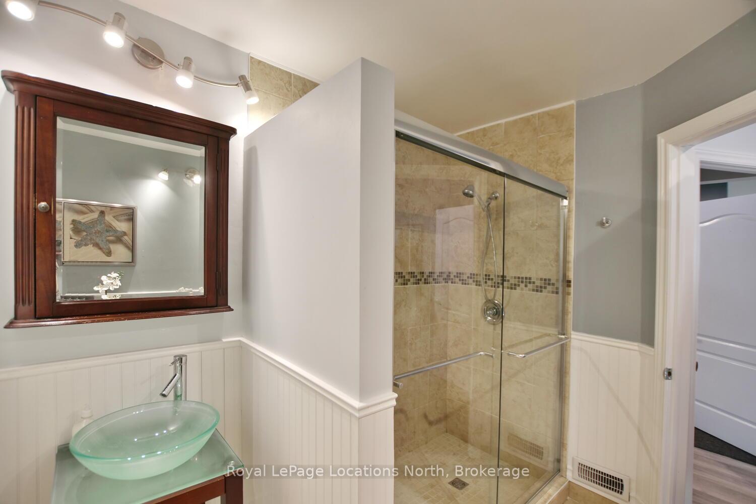 Photo 36 of Unit 818, 32 Dawson Drive, Collingwood — HOMEH