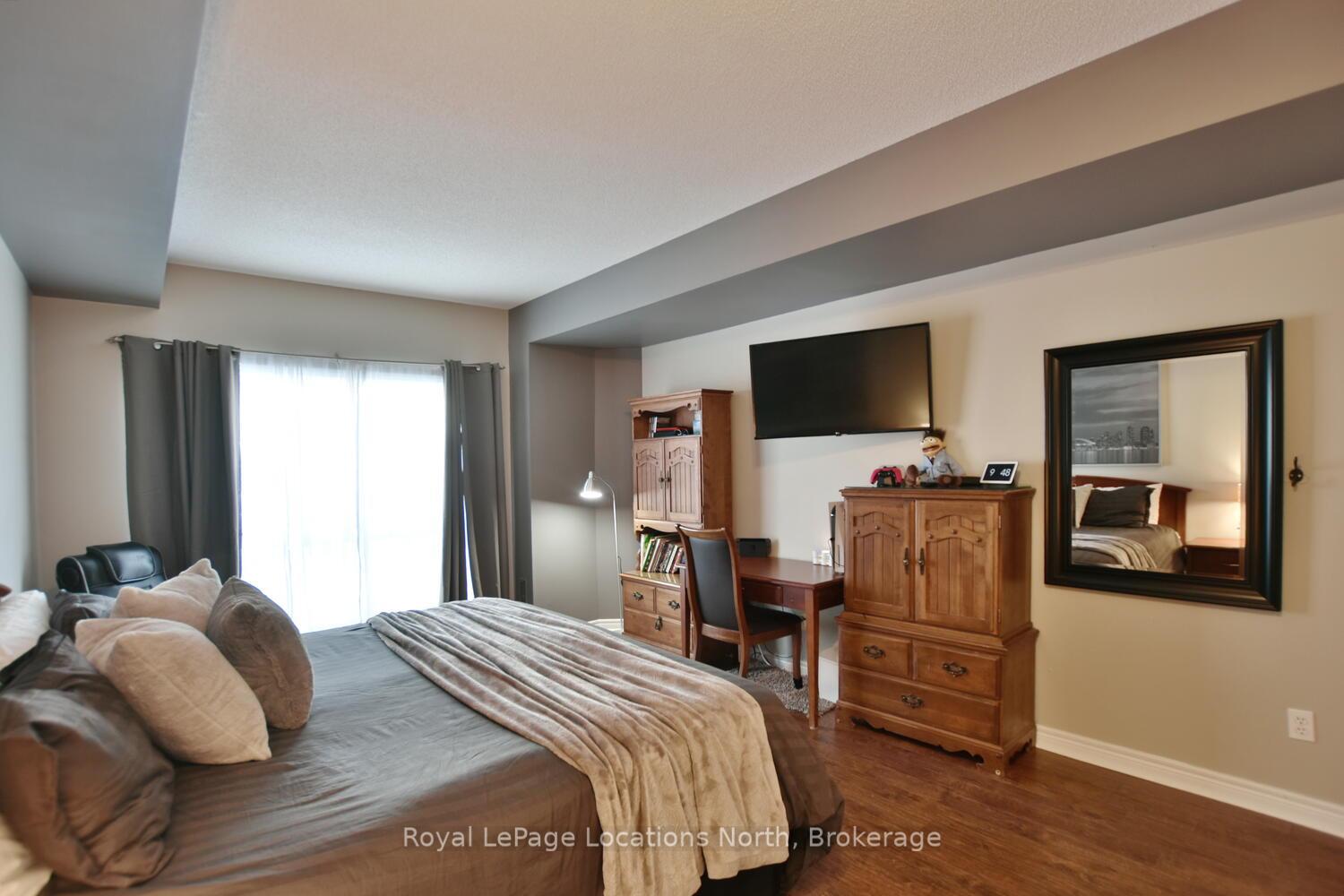 Photo 40 of Unit 818, 32 Dawson Drive, Collingwood — HOMEH