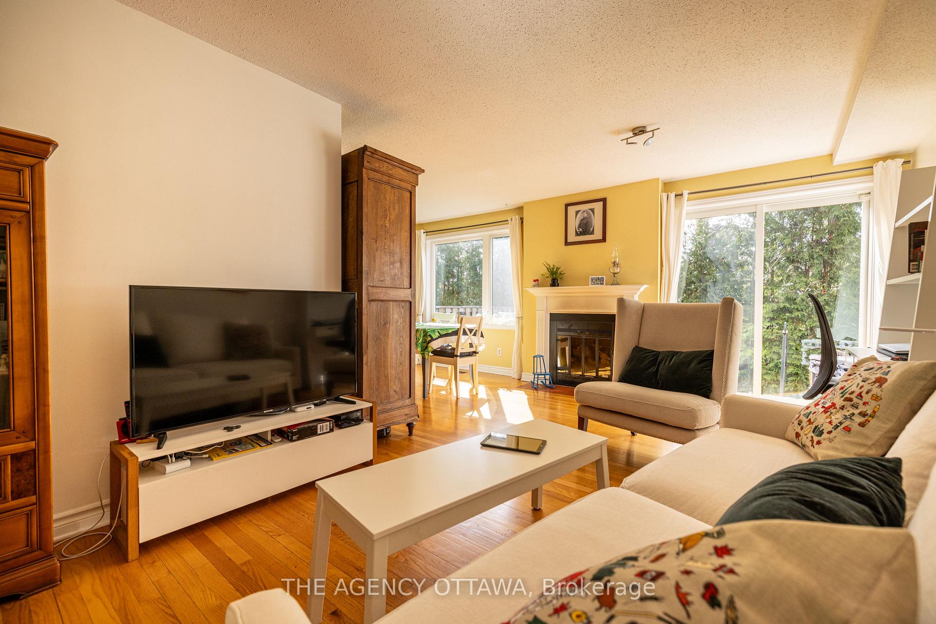 Photo 12 of Unit 62, 710 Coronation Avenue, Ottawa, Riverview Park — HOMEH