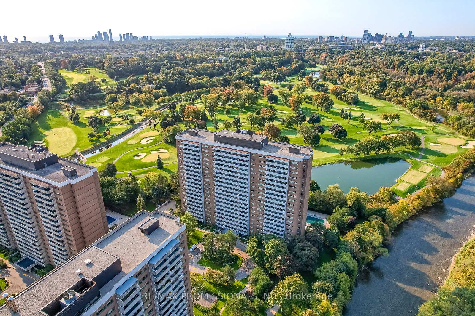 Photo 2 of Unit 604, 240 Scarlett Road, Toronto, Rockcliffe-Smythe — HOMEH