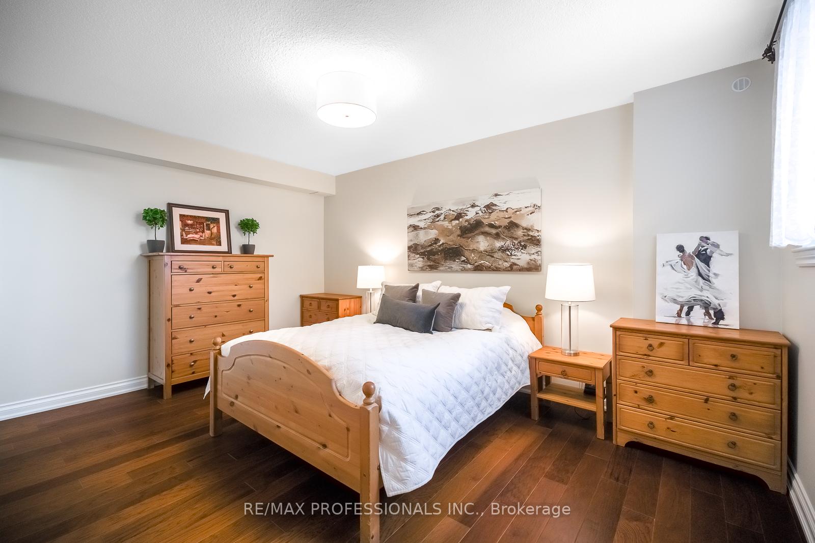 Photo 14 of Unit 604, 240 Scarlett Road, Toronto, Rockcliffe-Smythe — HOMEH